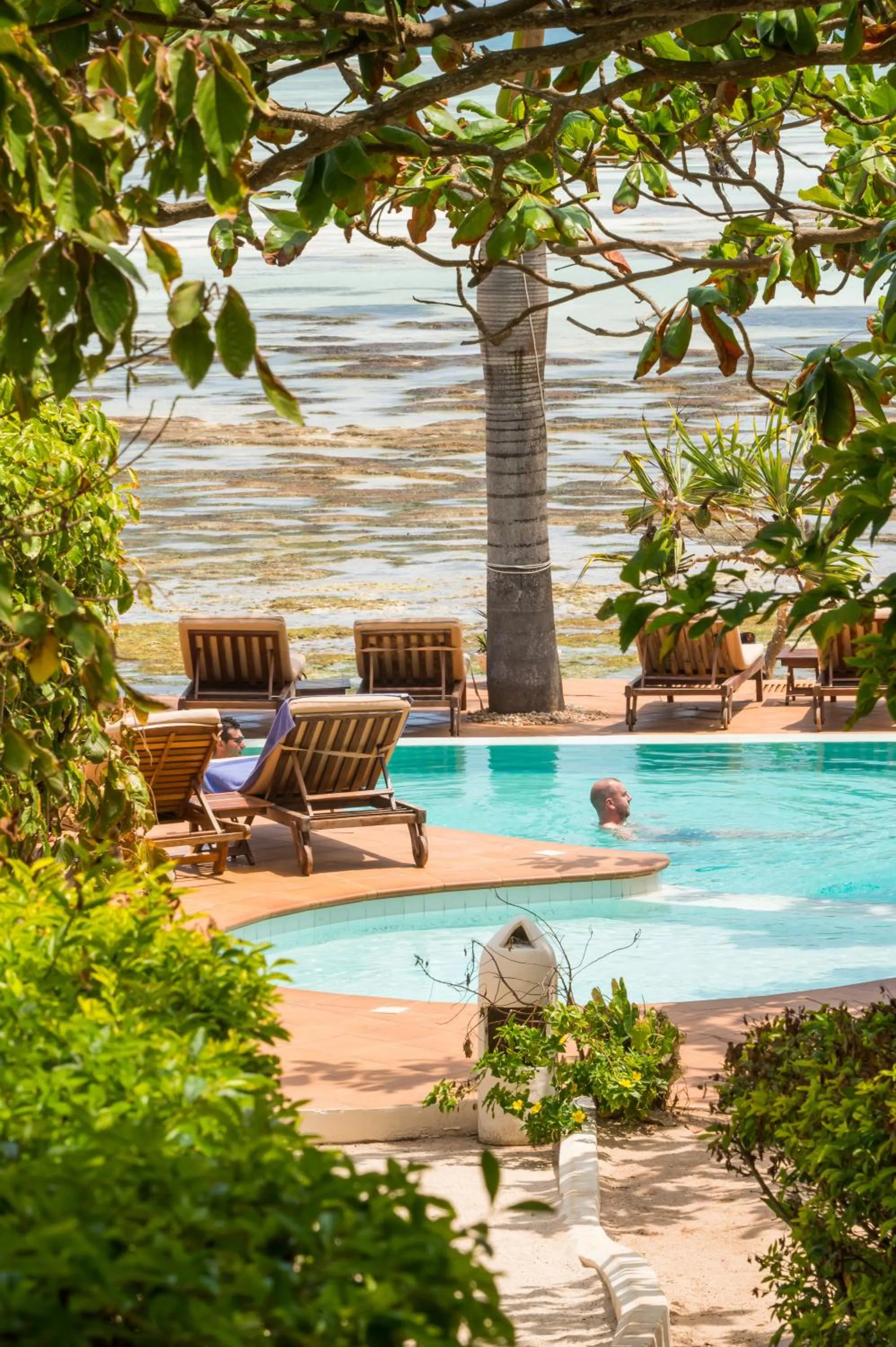 Swimming pool in Warere Beach