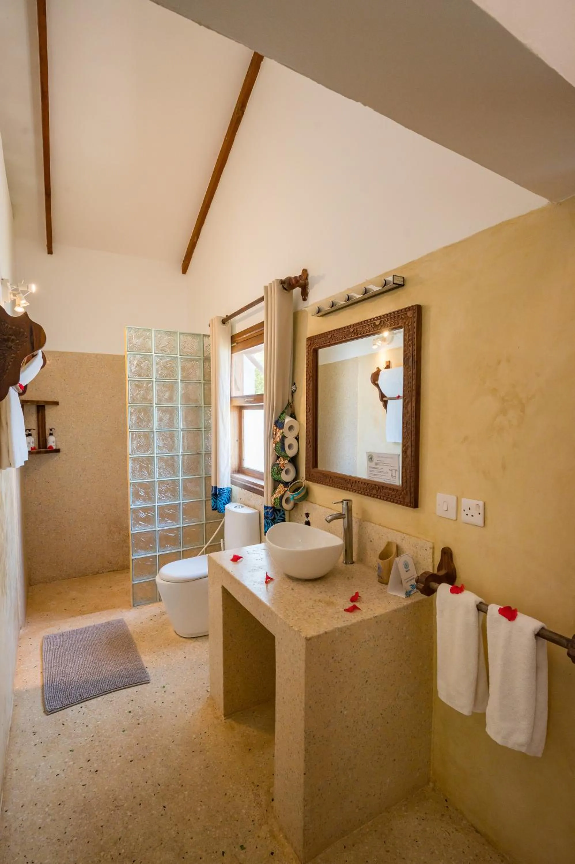 Bathroom in Warere Beach