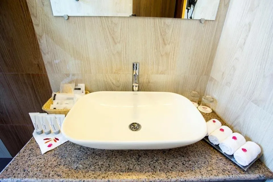 Bathroom in New Orchid Lords Inn Gangtok