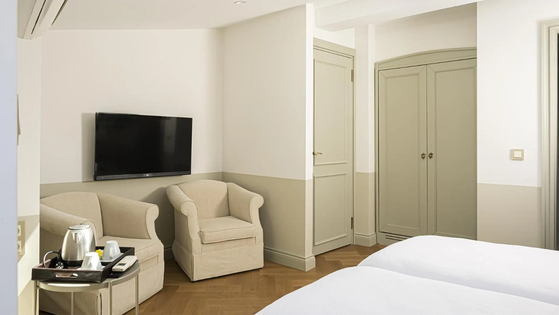 Bed in Ishak Pasa Palace by Joyway Hotels