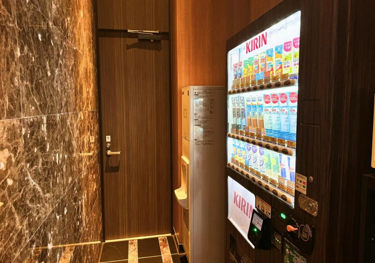vending machine in APA Hotel Ueno Ekikita
