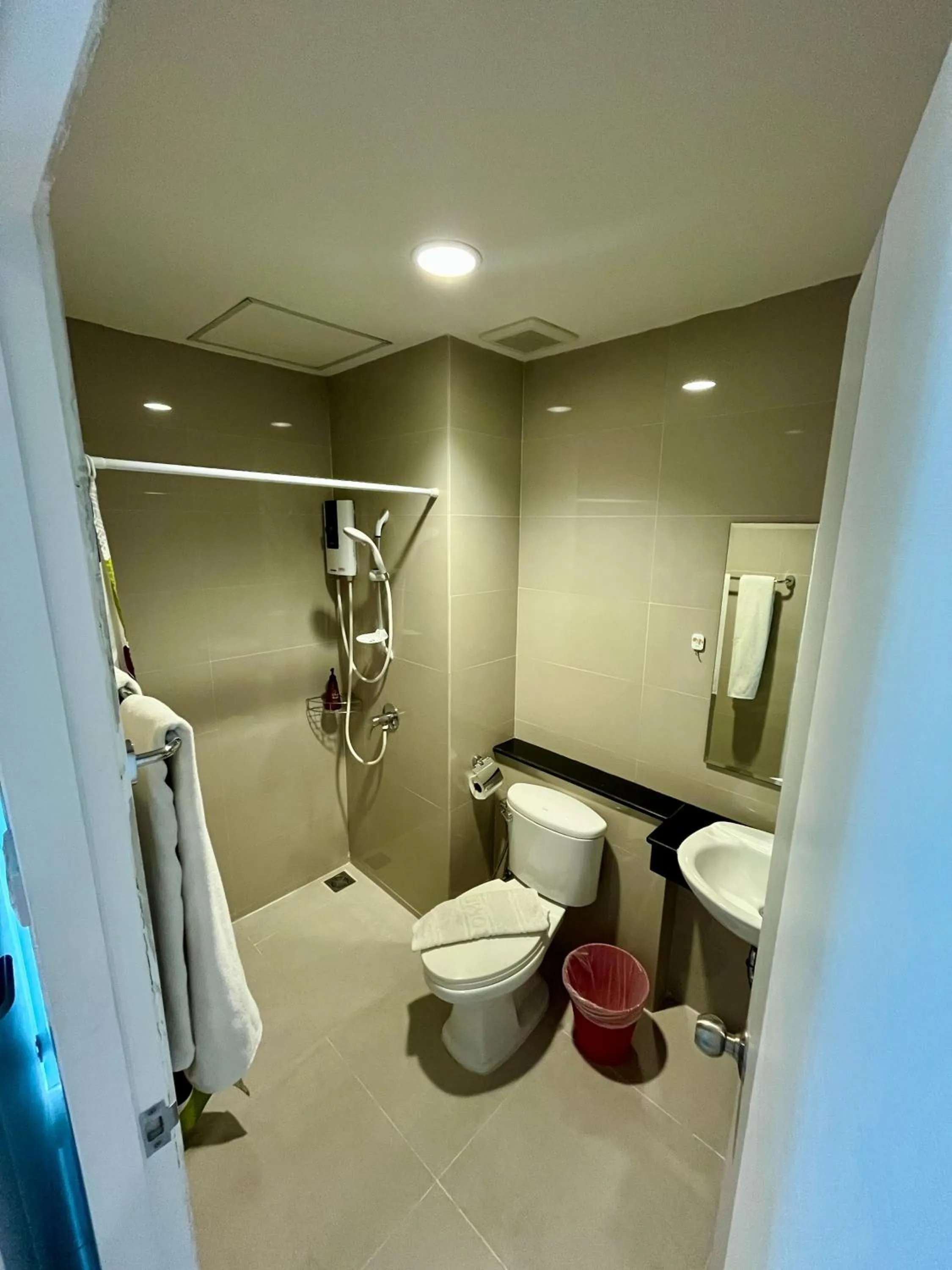 Bathroom in Des Res Hotel and Residence