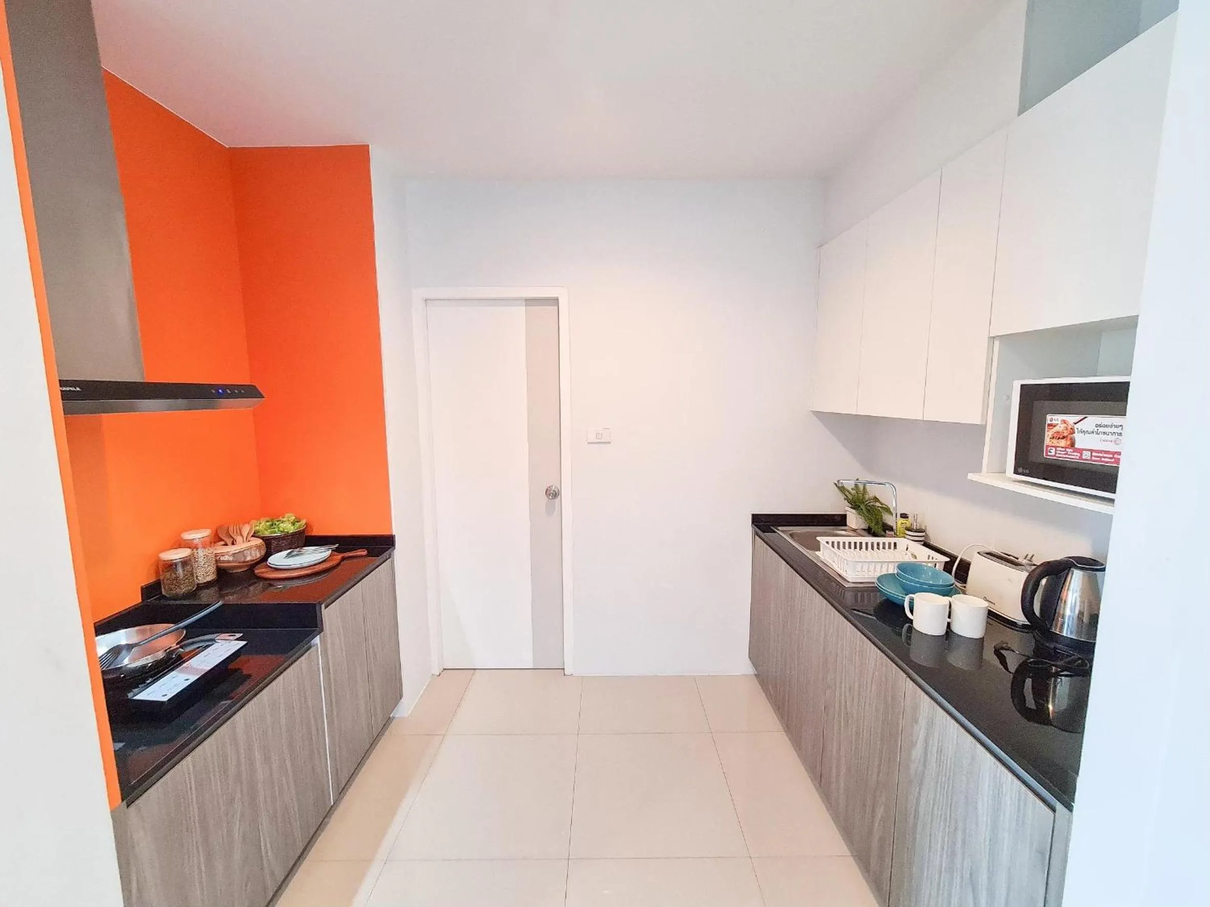 kitchen in Des Res Hotel and Residence