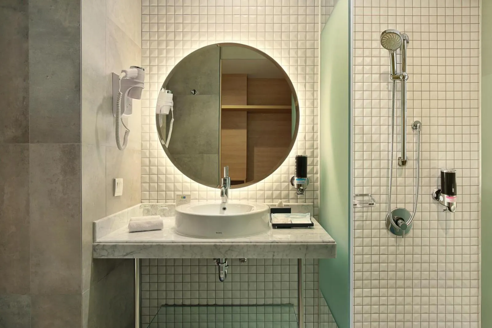 Bathroom in Holiday Inn Express Jakarta Wahid Hasyim by IHG