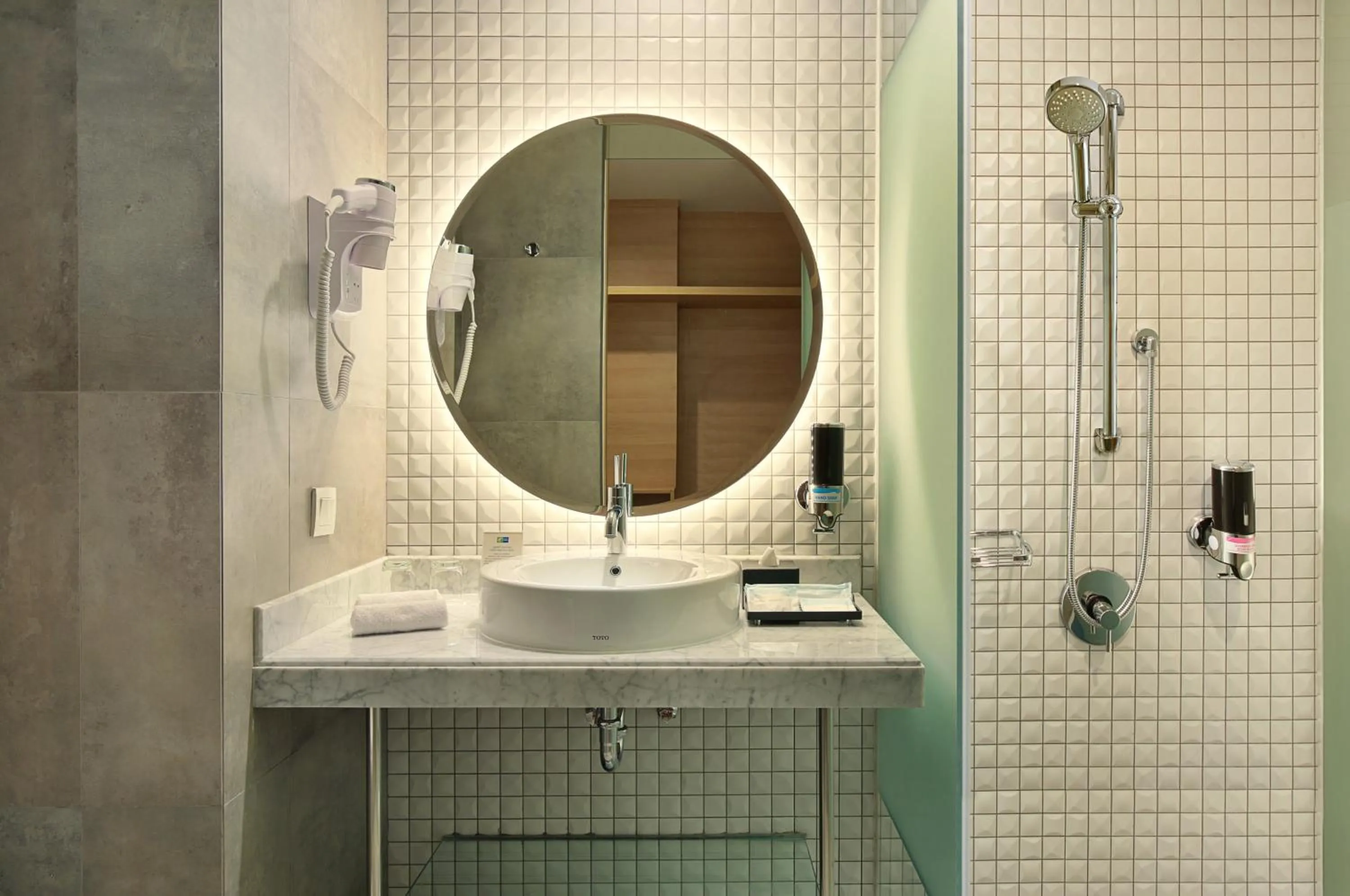 Bathroom in Holiday Inn Express Jakarta Wahid Hasyim by IHG