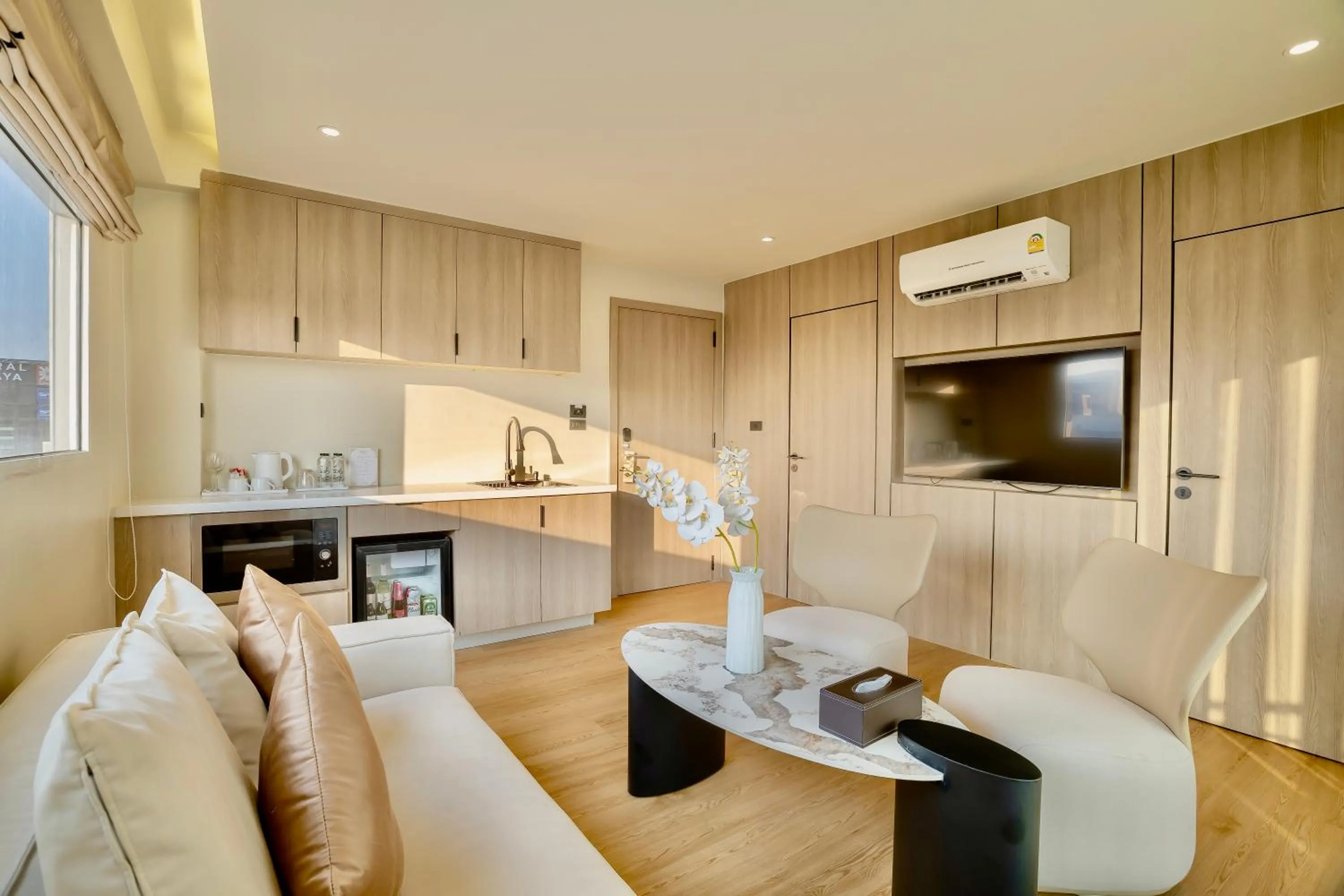 TV and multimedia in The One Bay Breeze