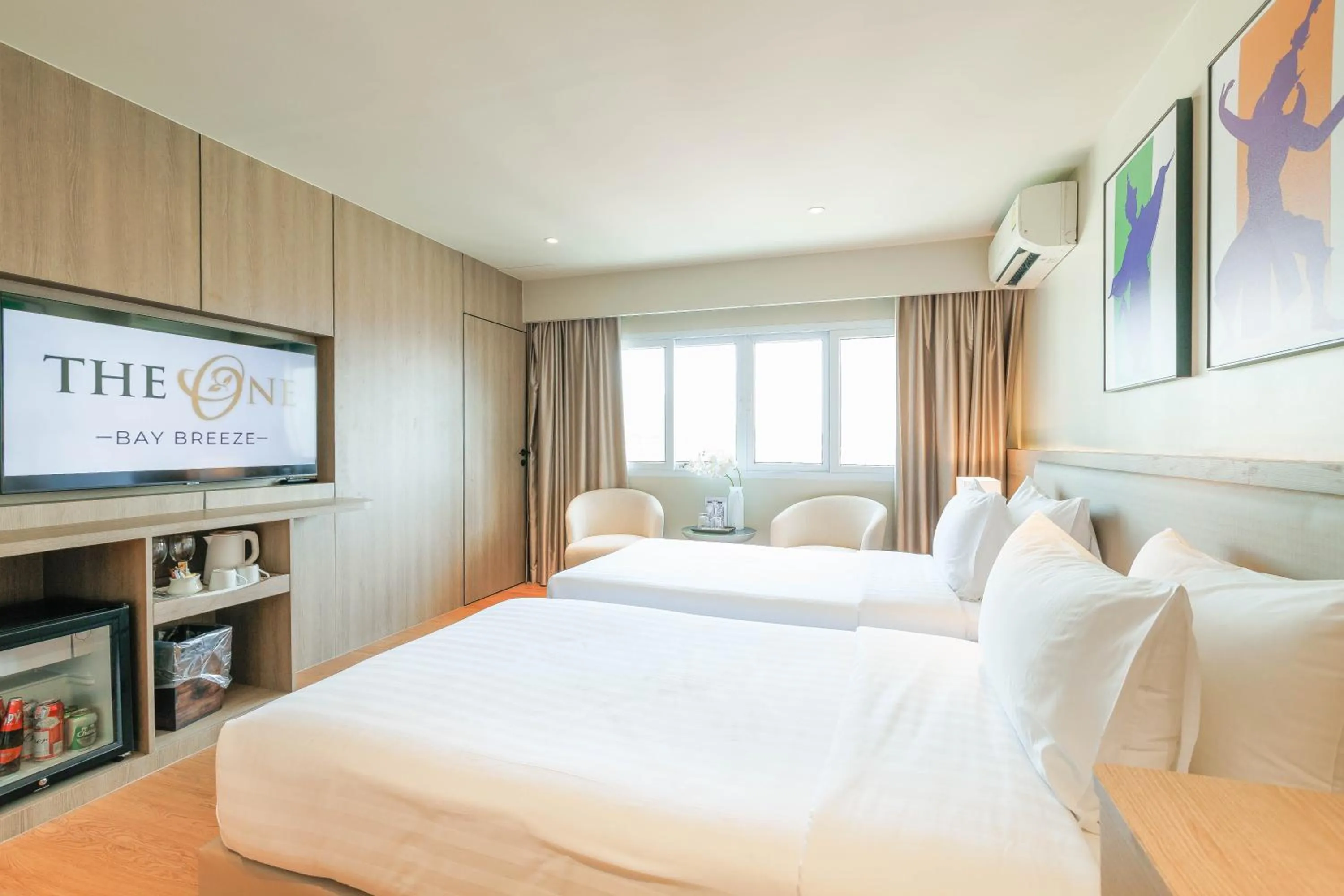 Bed in The One Bay Breeze