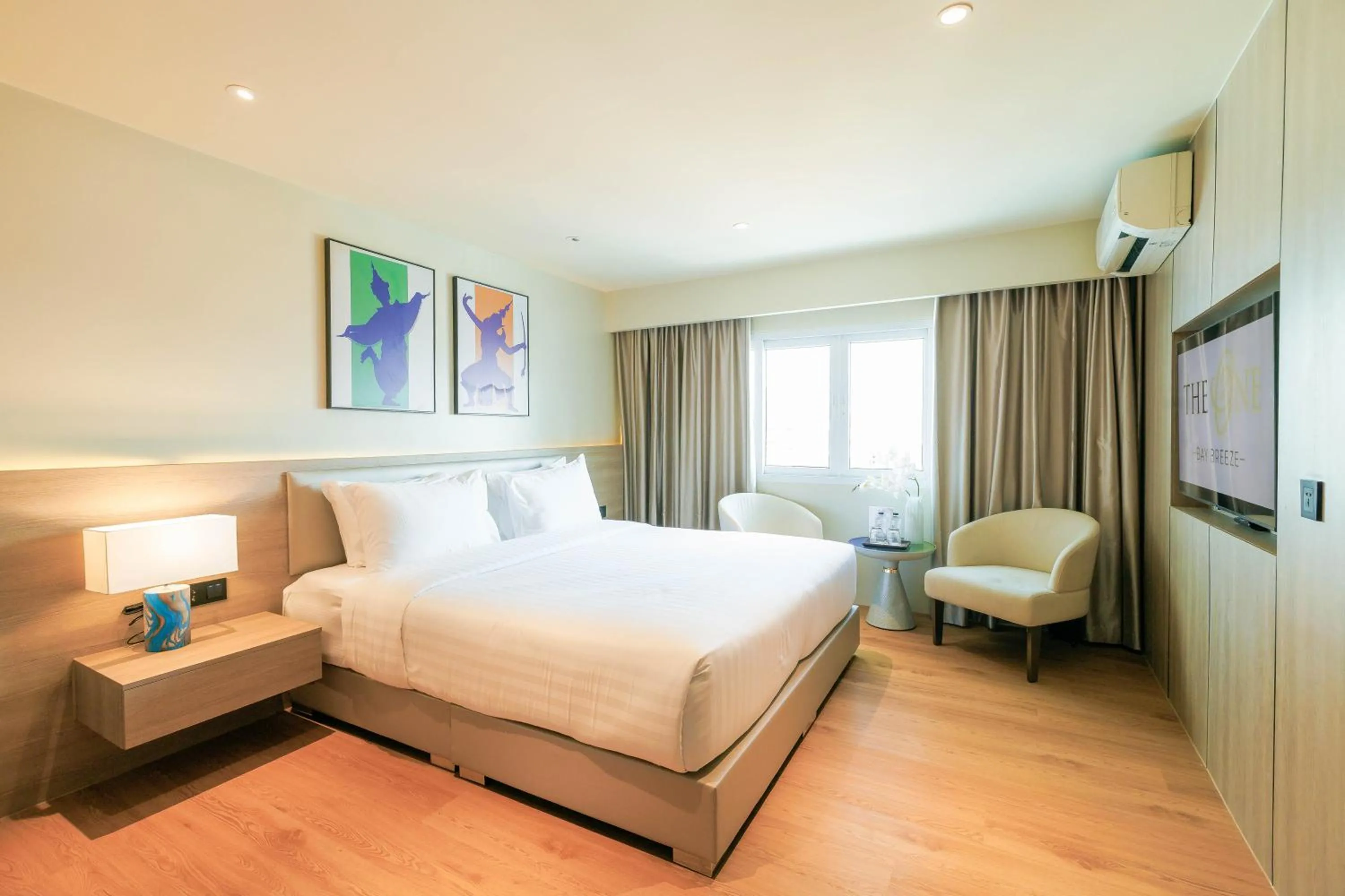 Bed in The One Bay Breeze