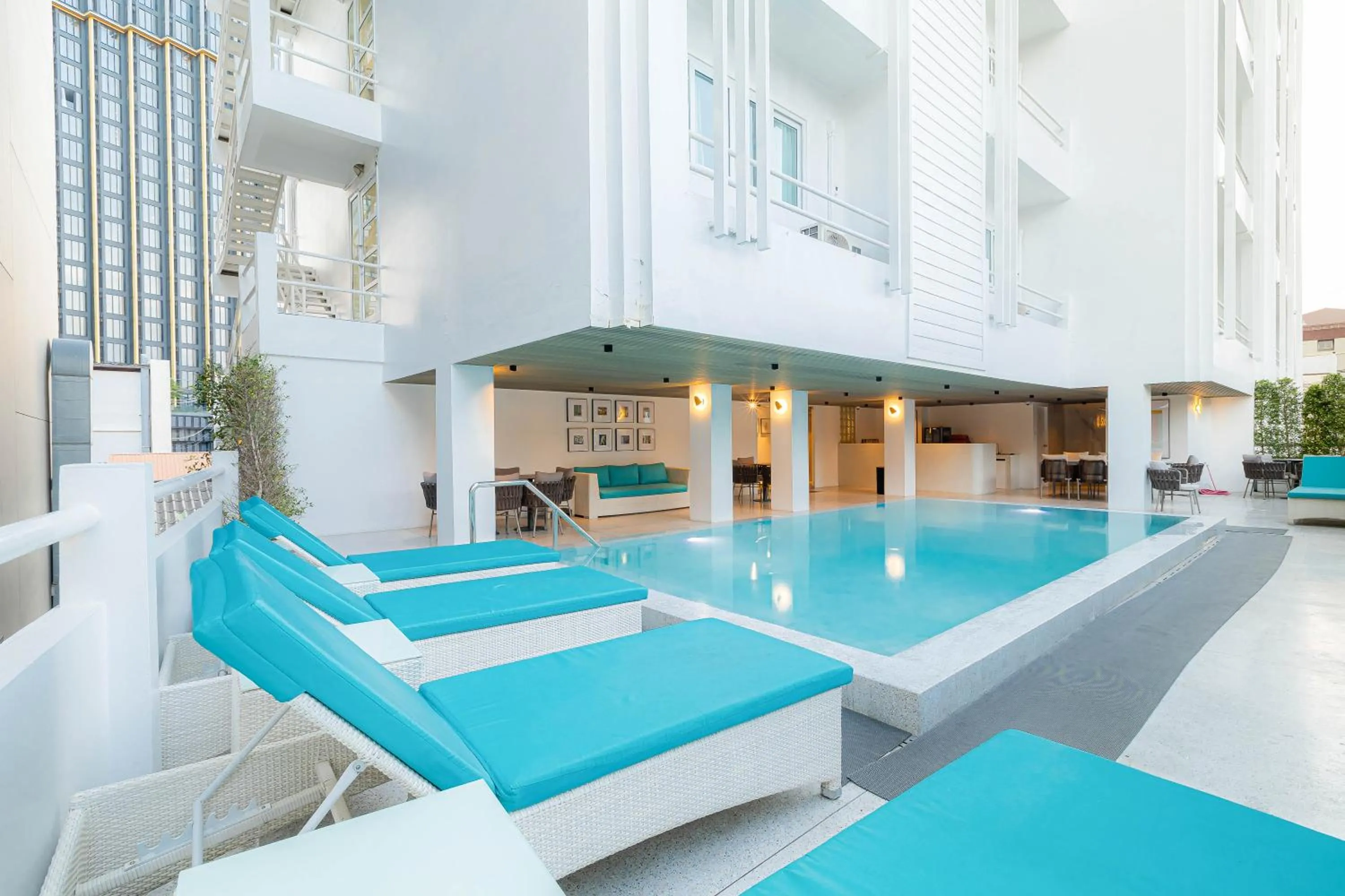 Swimming pool in The One Bay Breeze