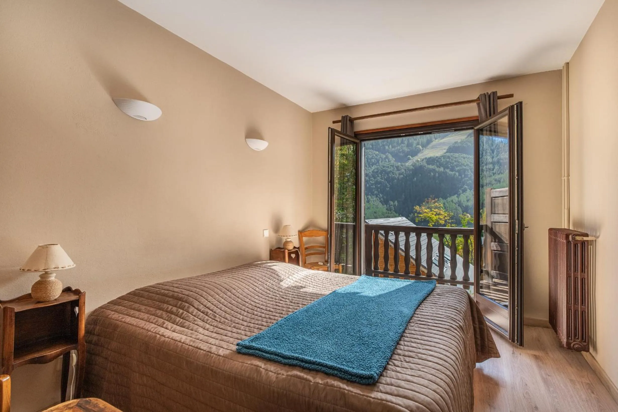 King Room with Mountain View - single occupancy in Chambres d'hôtes les Murès du Mercantour