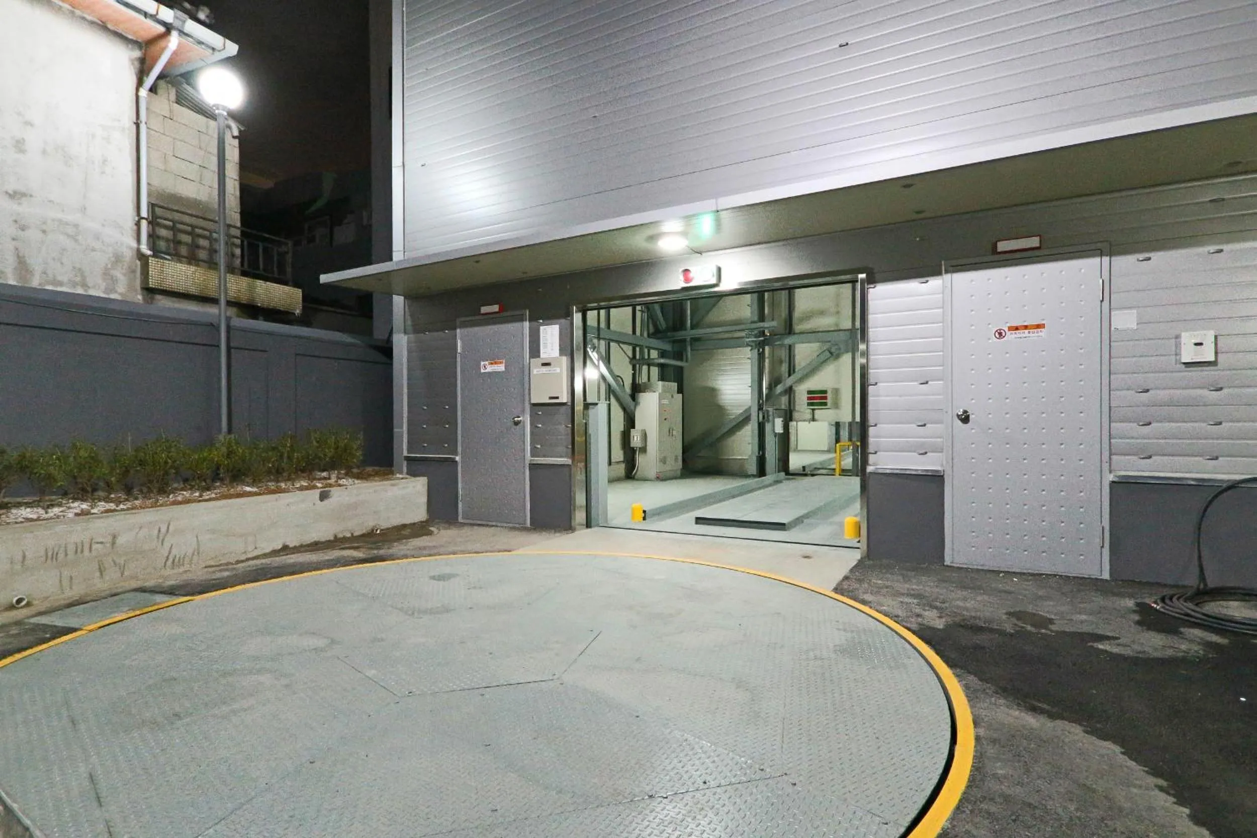 Area and facilities in Best In City Hotel