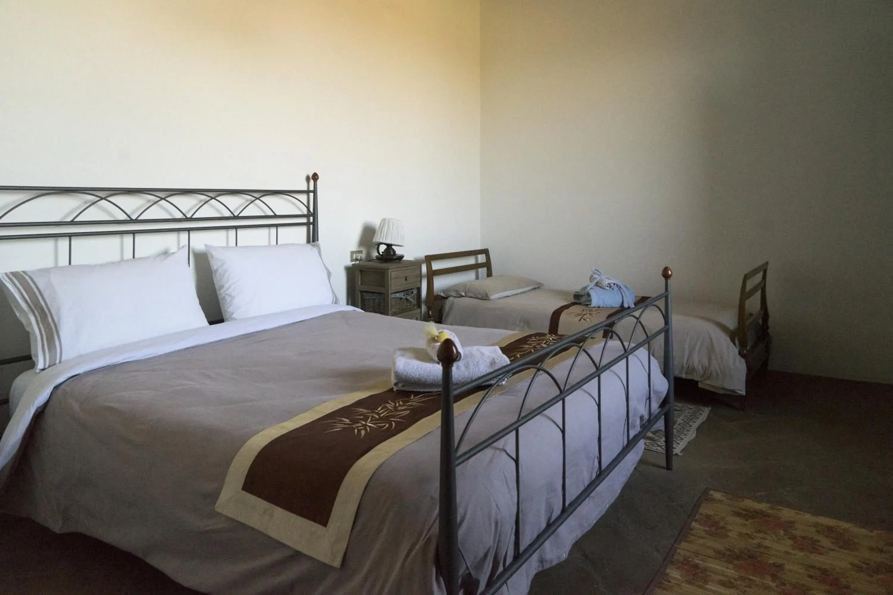 Triple Room in Agriturismo La Morosina Triple Room in Agriturismo La Morosina