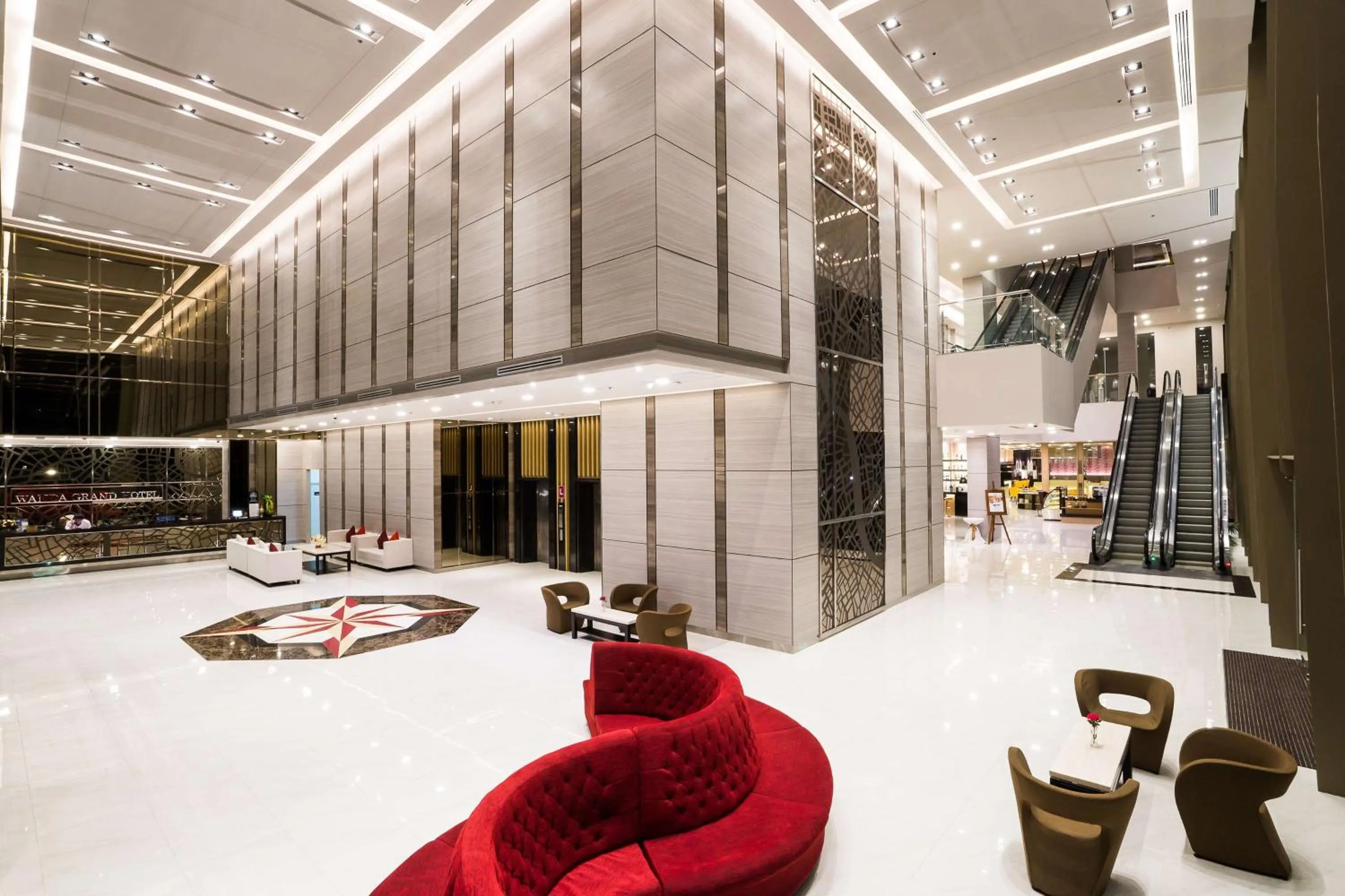 Lobby or reception in Best Western Plus Wanda Grand Hotel