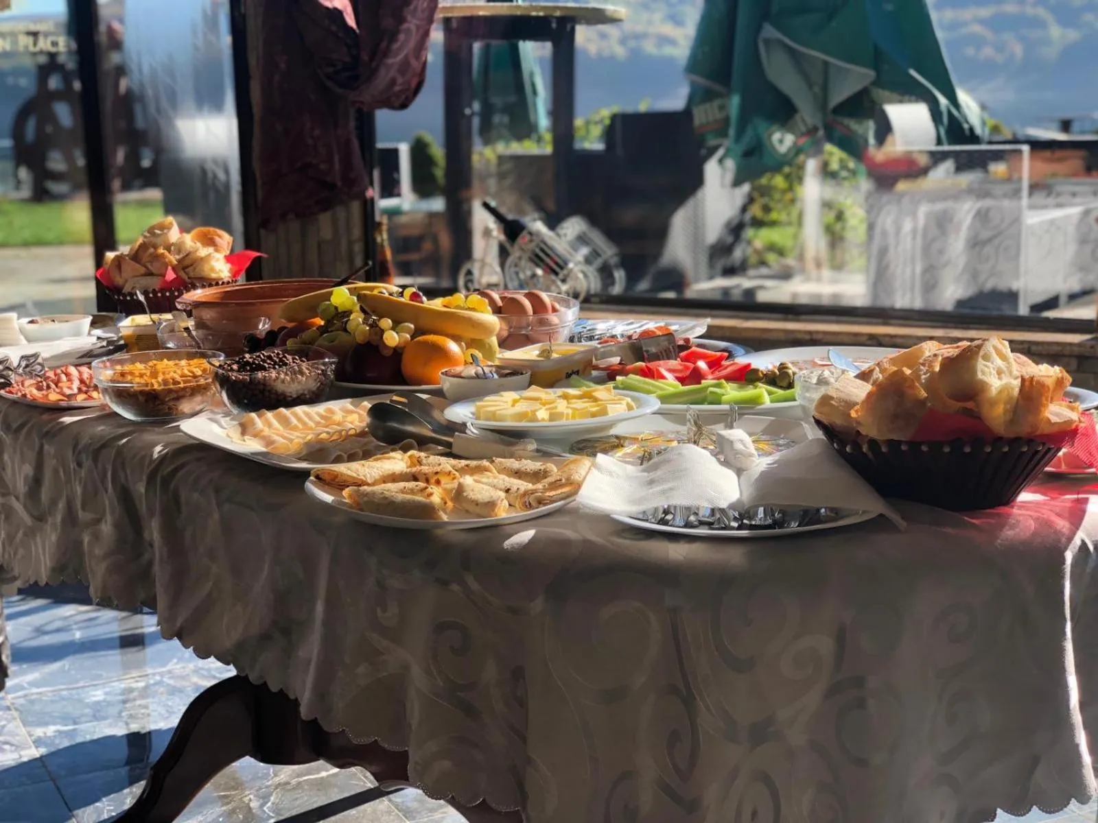 Breakfast in Rey Hotel