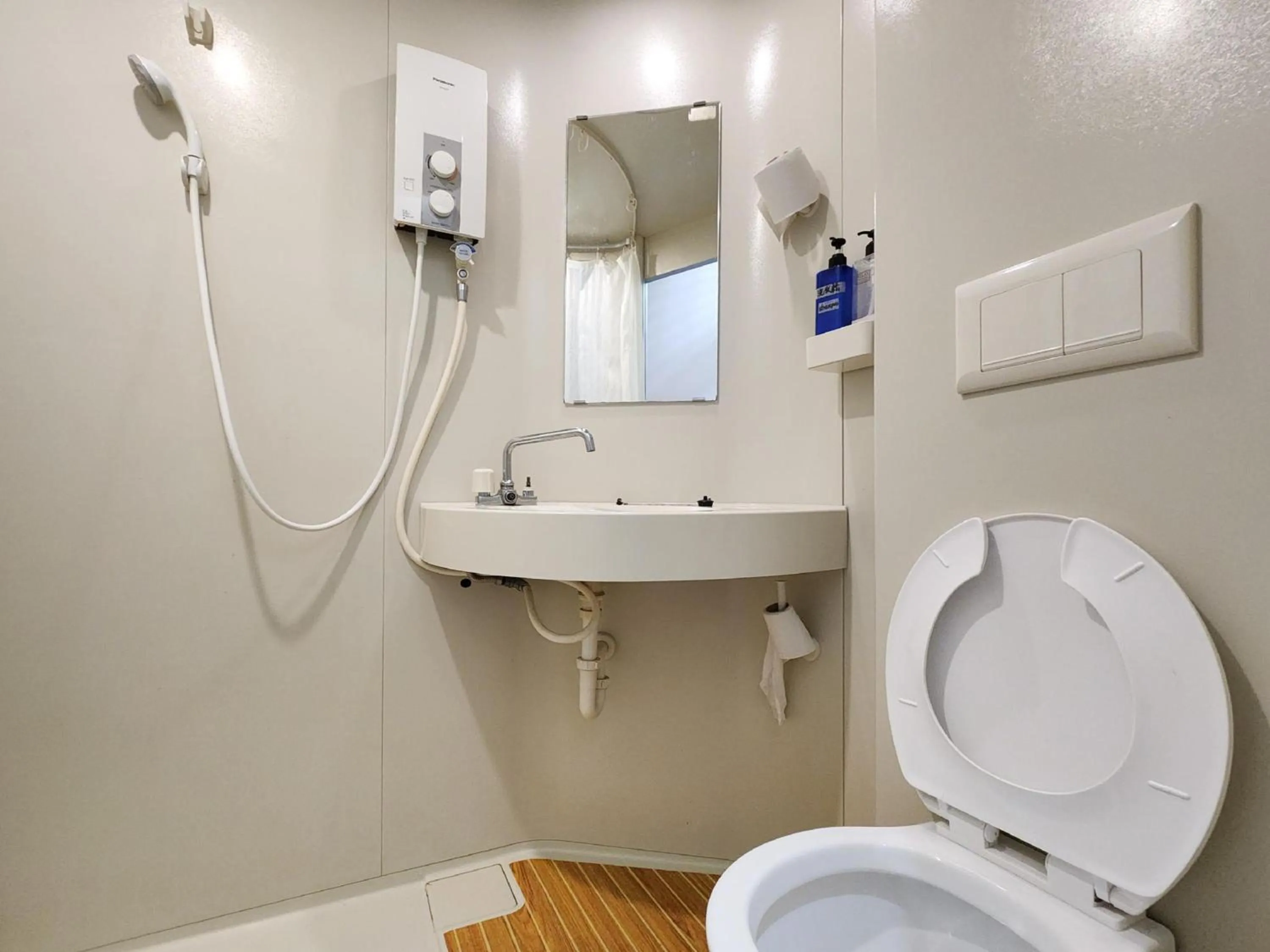 Bathroom in Hotel O Elephant House Boutique Hotel