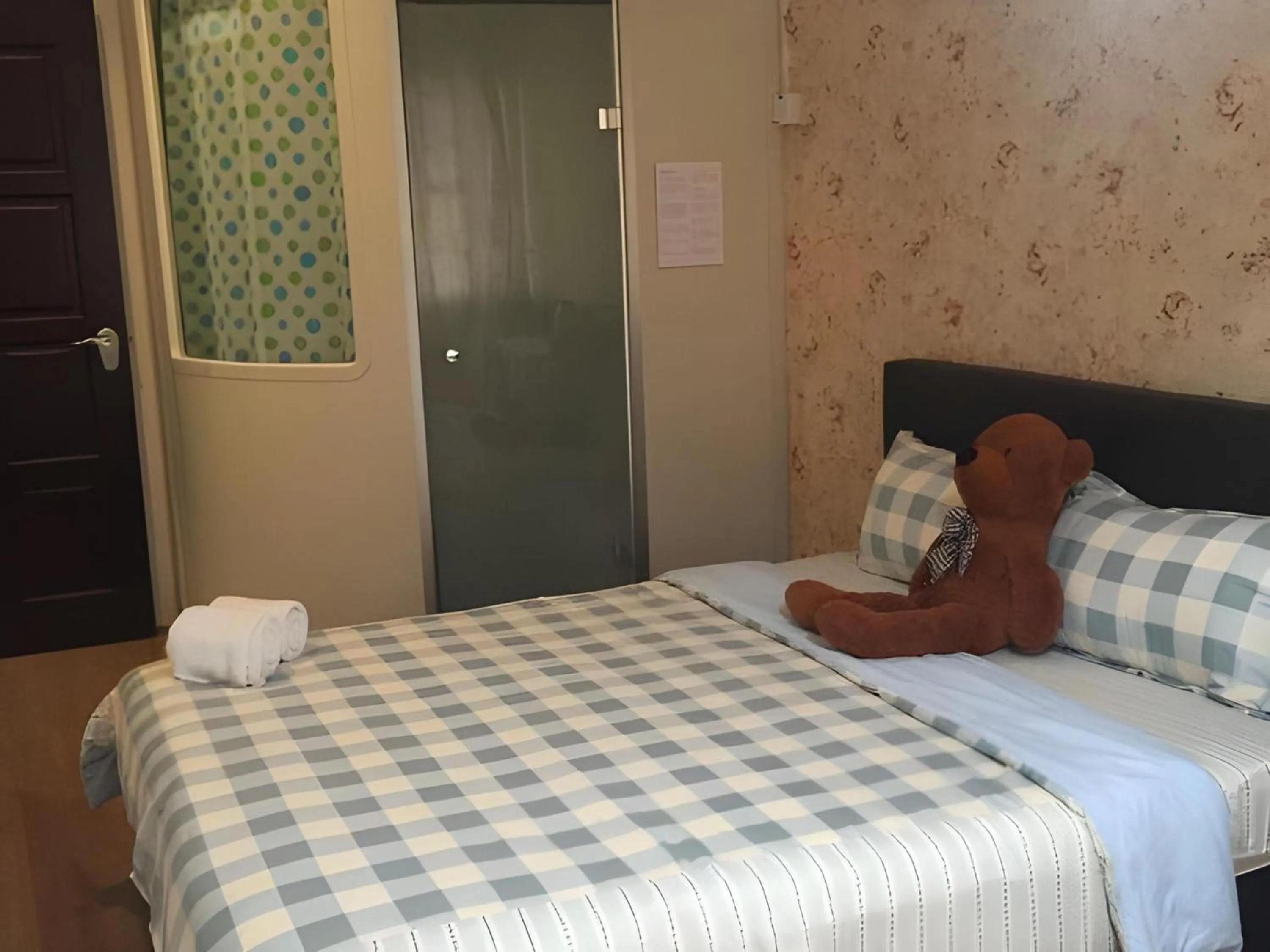 Photo of the whole room in Hotel O Elephant House Boutique Hotel