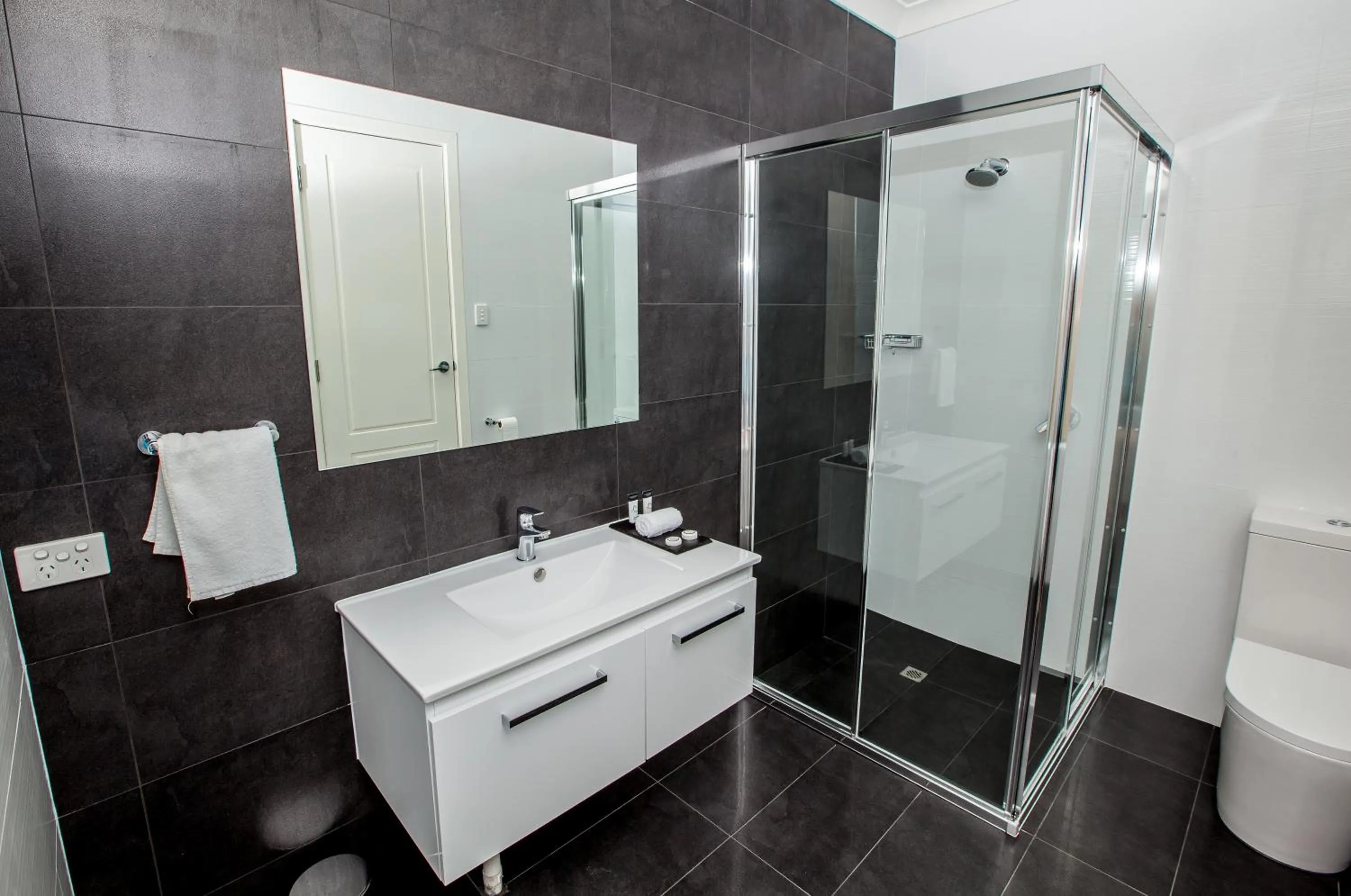 Bathroom in Neagles Retreat Villas