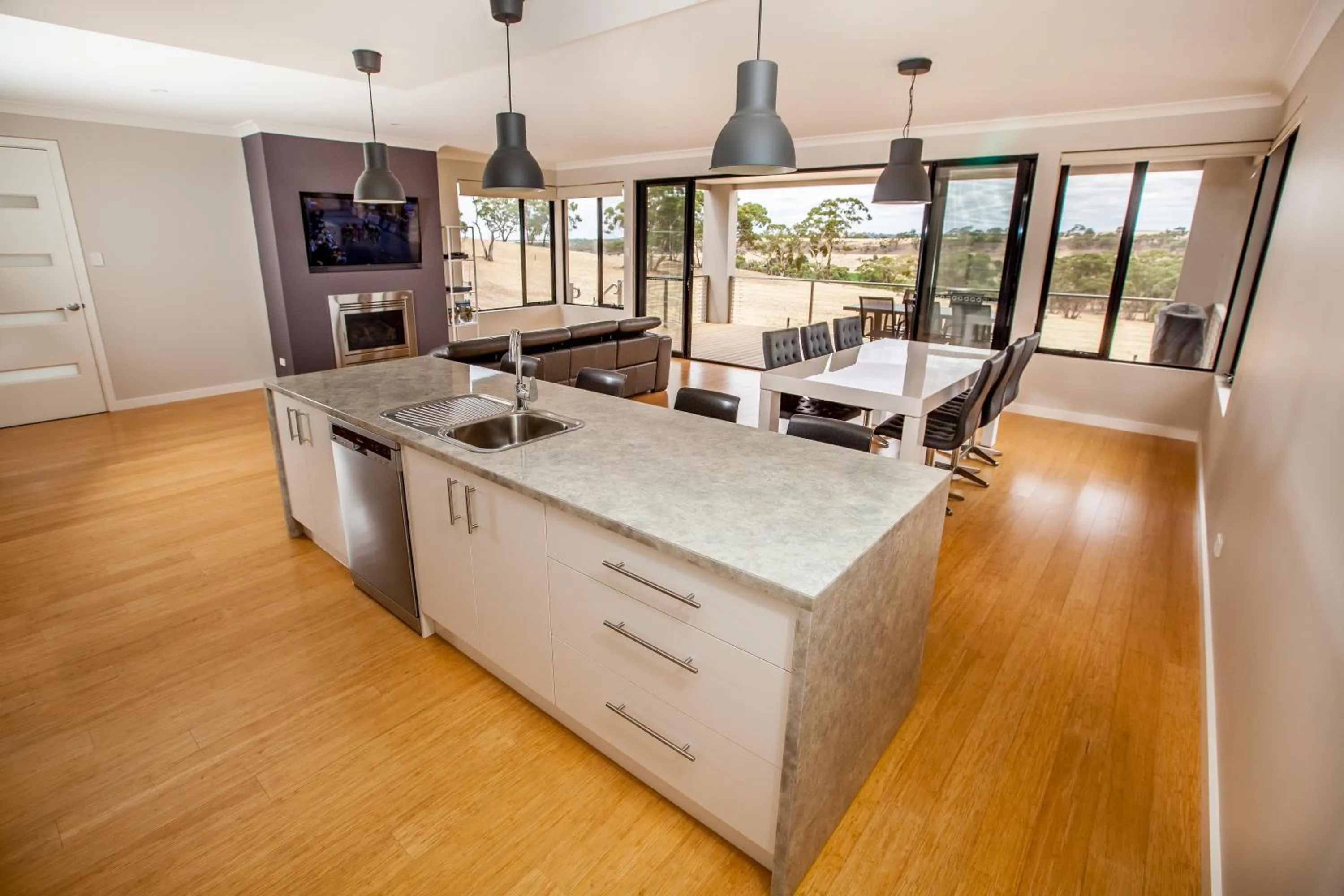 Kitchen or kitchenette in Neagles Retreat Villas