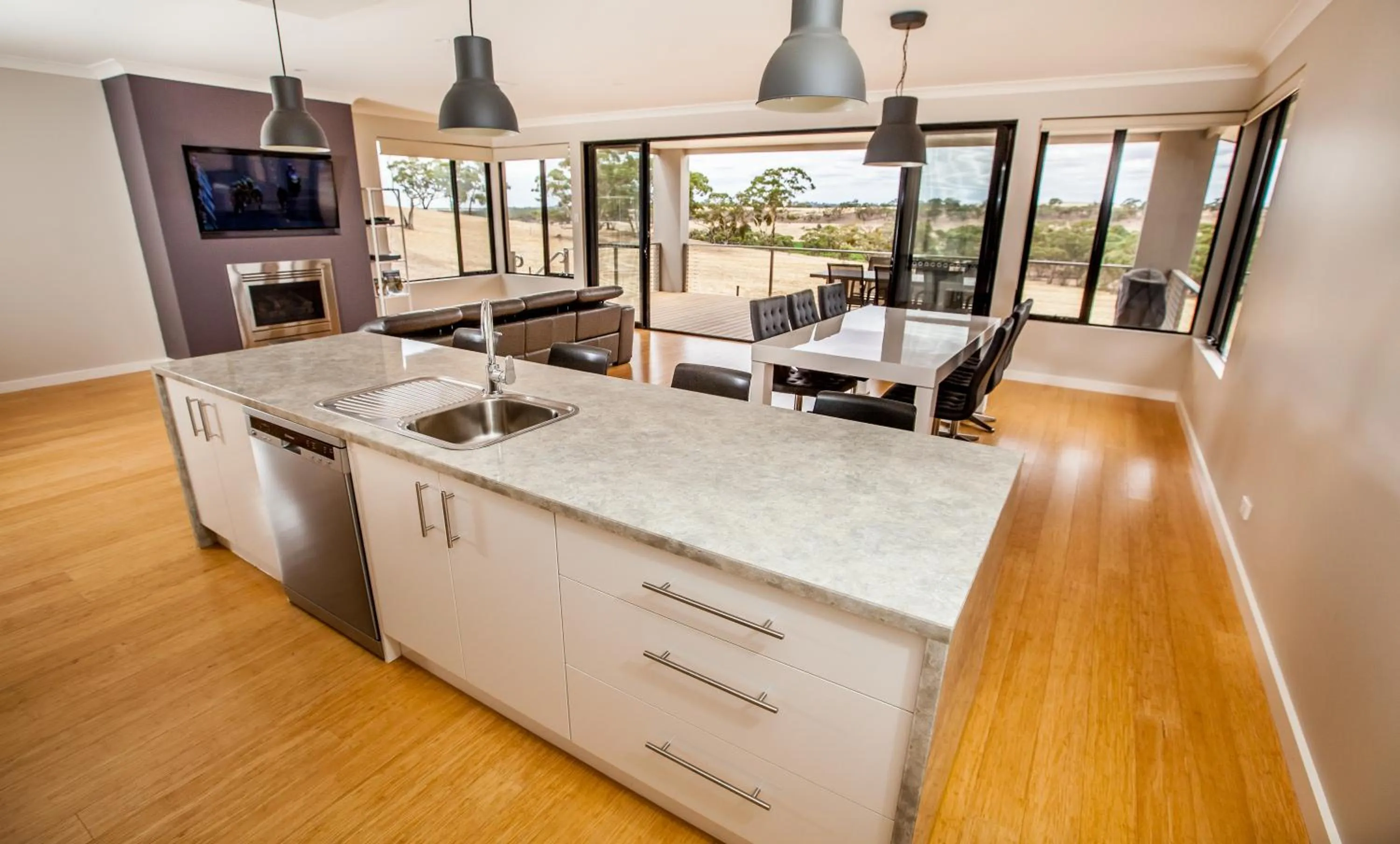 Kitchen or kitchenette in Neagles Retreat Villas