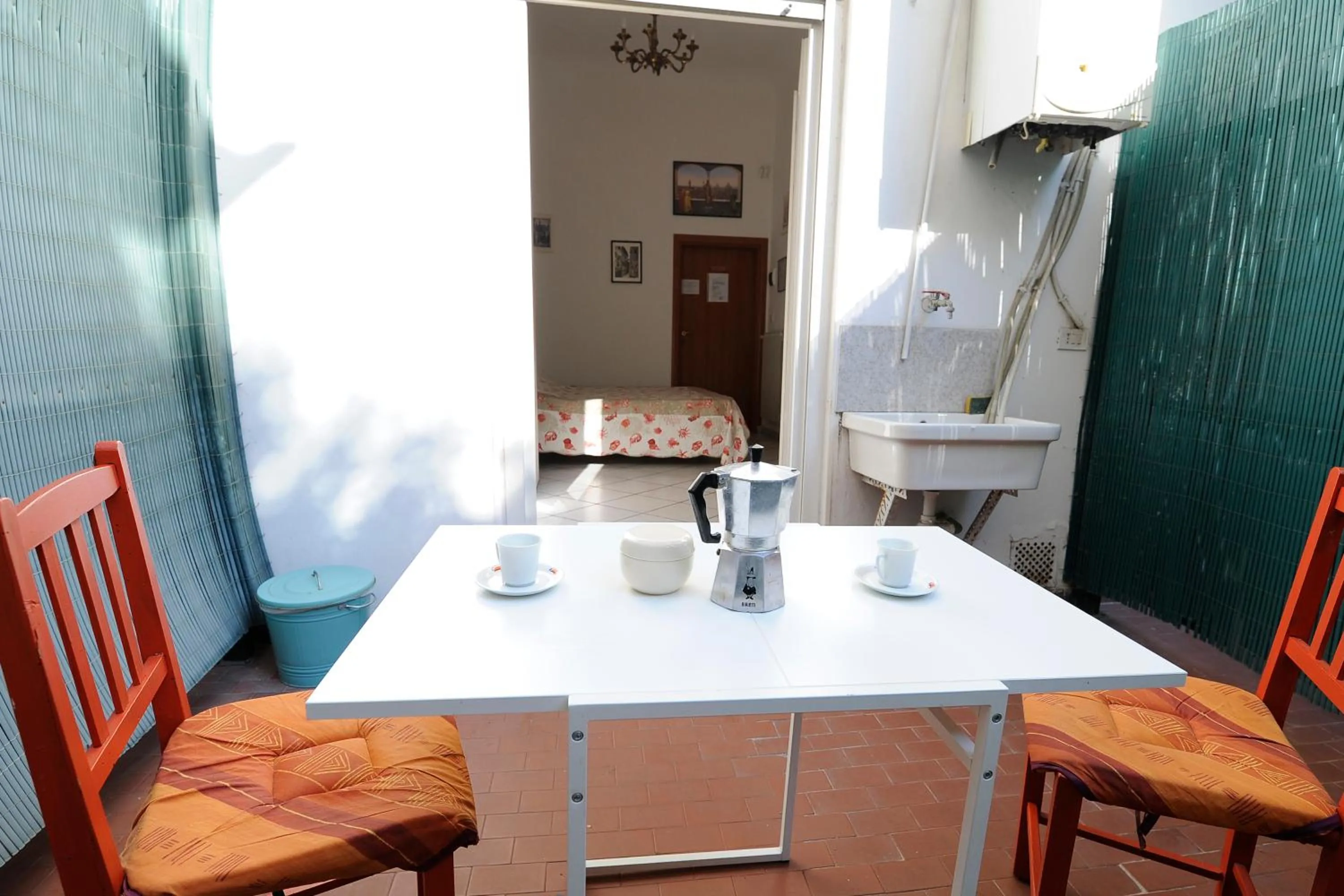 Inner courtyard view in B&B Porta San Frediano