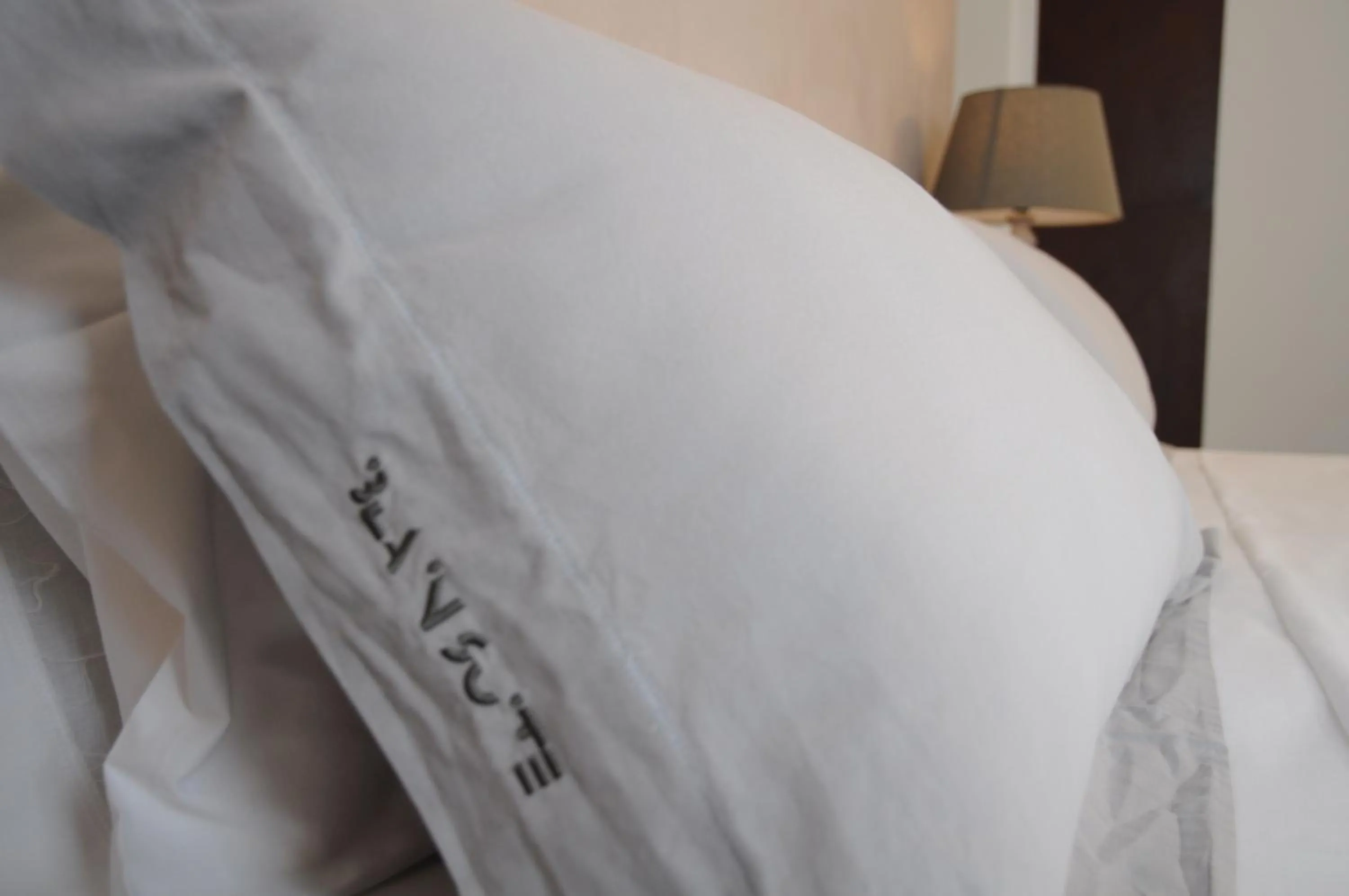 Decorative detail, Bed in Iblainsuite