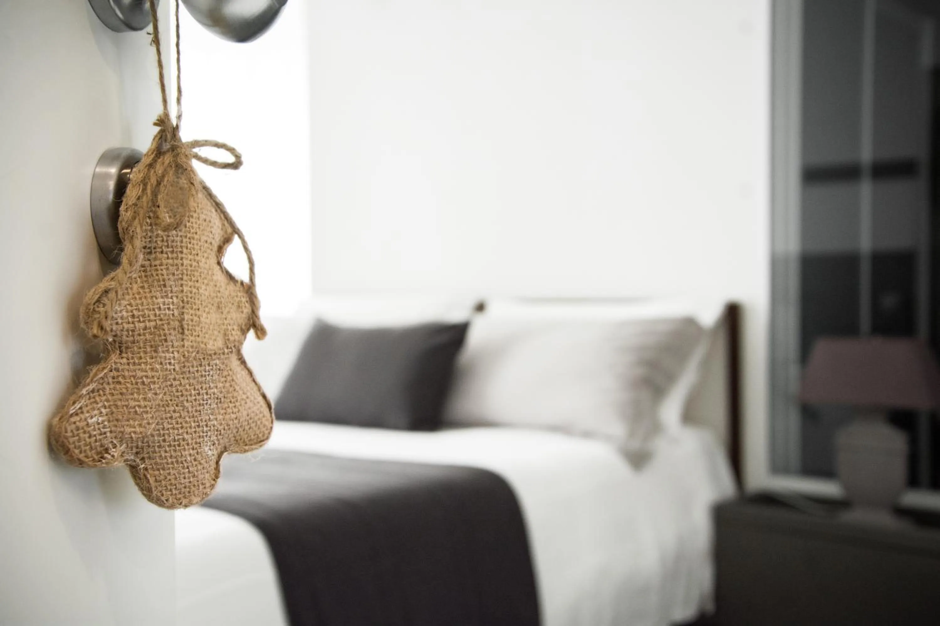 Decorative detail, Bed in Iblainsuite