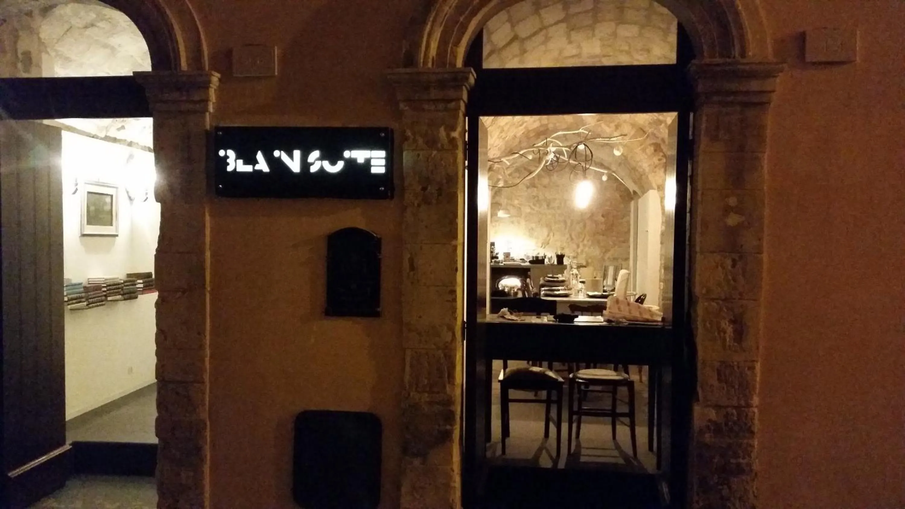 Property building in Iblainsuite