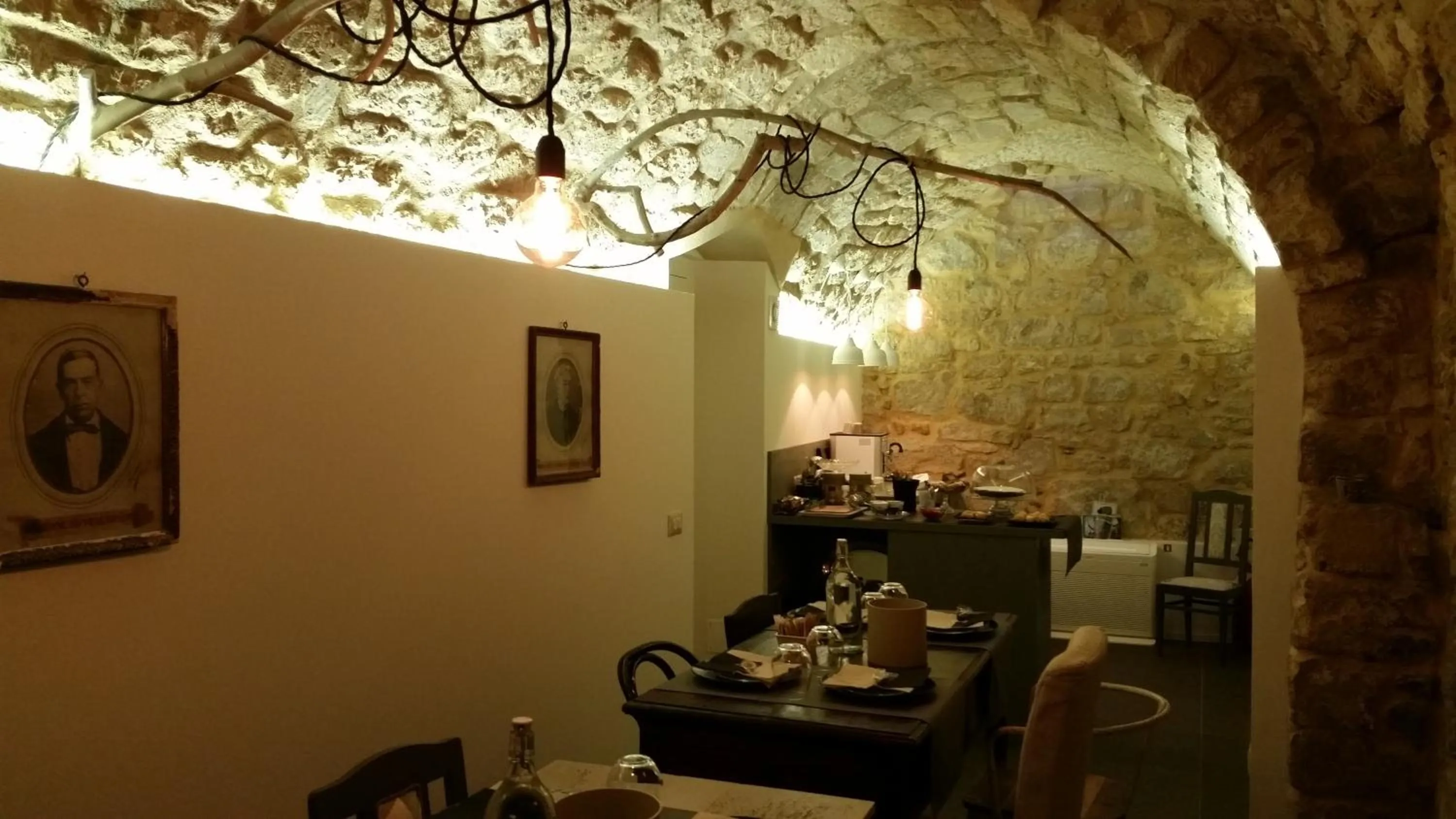 Restaurant/places to eat in Iblainsuite