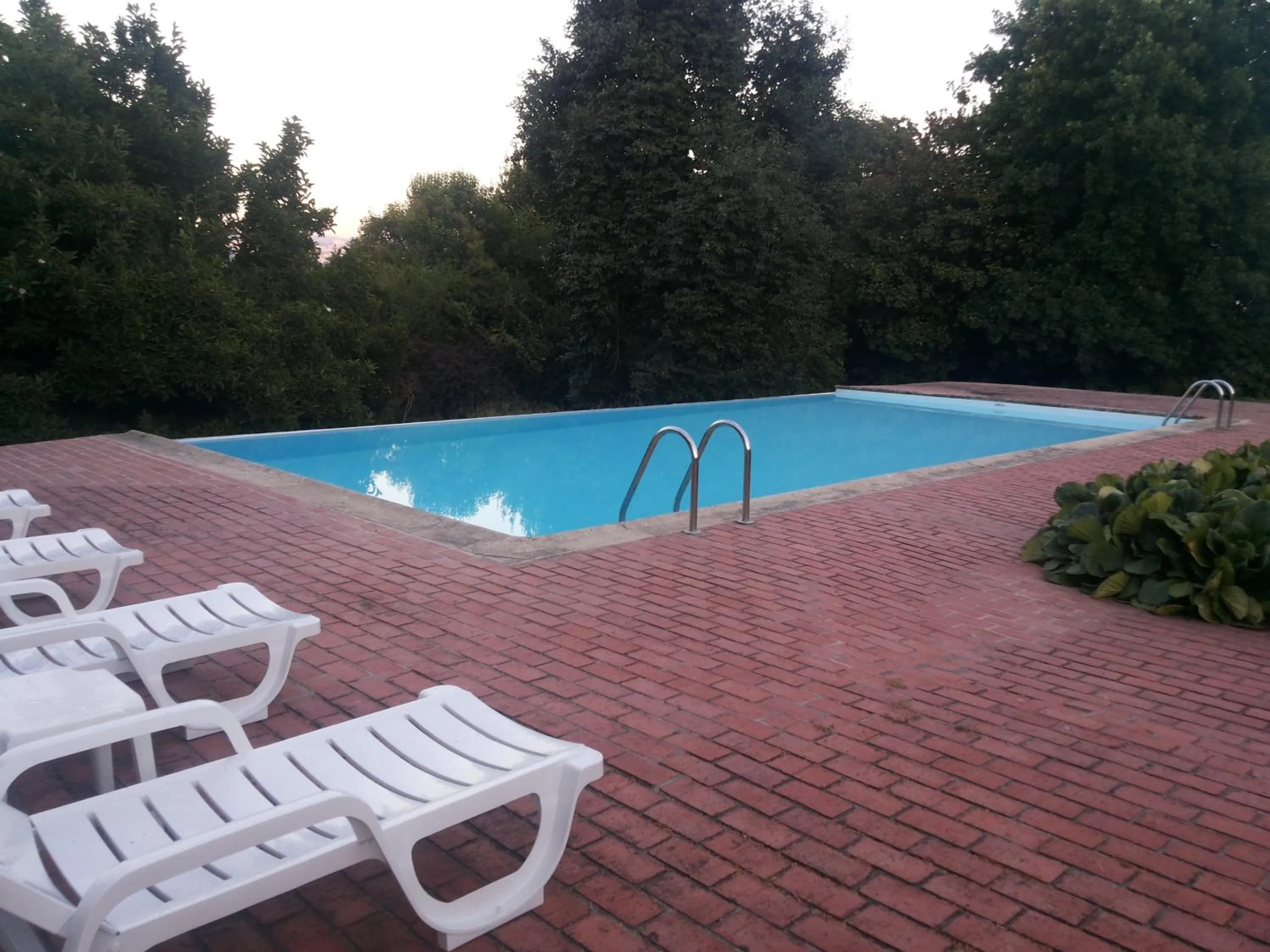 Pool view in Estrebuela House