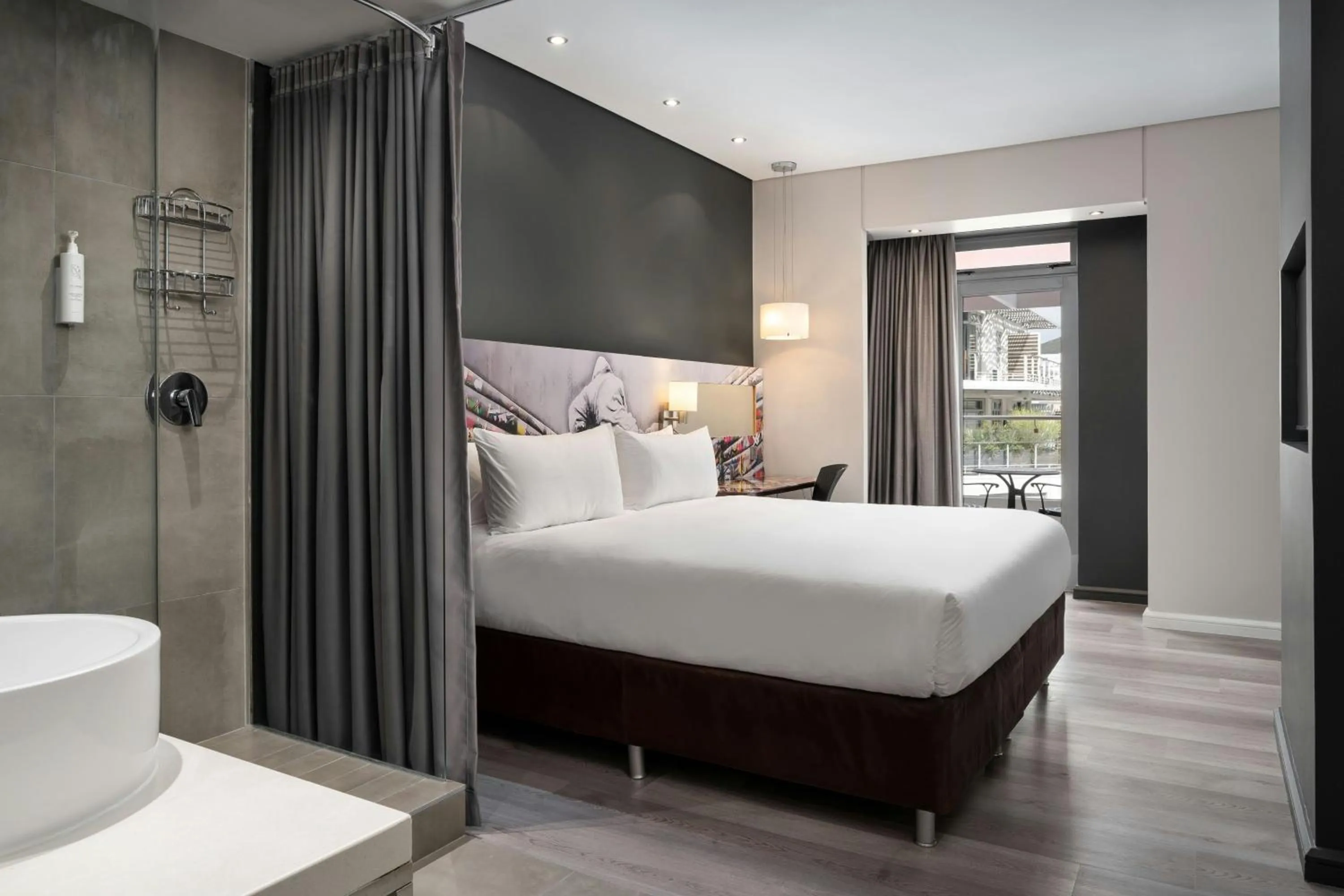 Bedroom, Bed in Protea Hotel Fire & Ice by Marriott Cape Town
