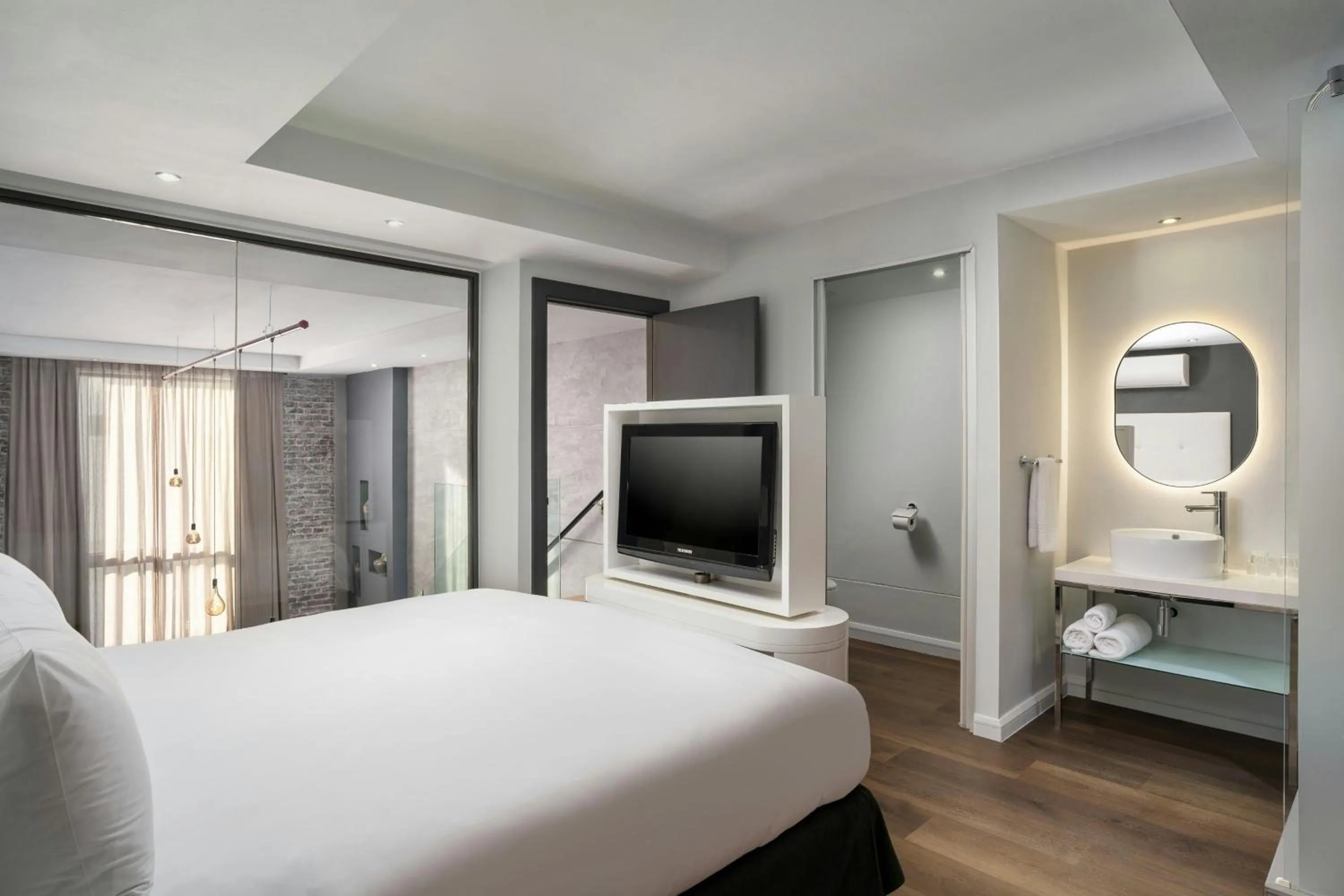 Bedroom, Bed in Protea Hotel Fire & Ice by Marriott Cape Town