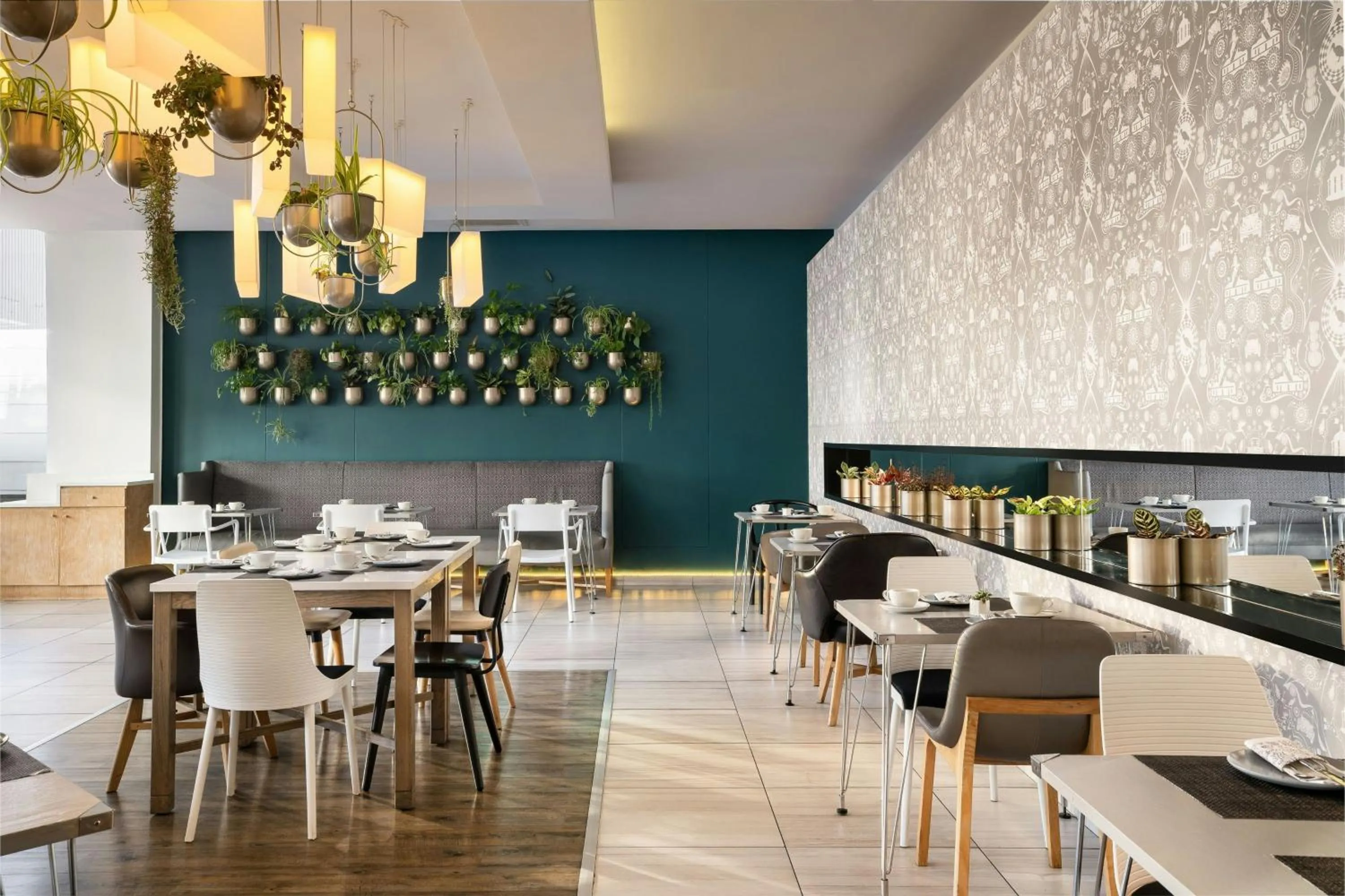 Restaurant/places to eat in Protea Hotel Fire & Ice by Marriott Cape Town