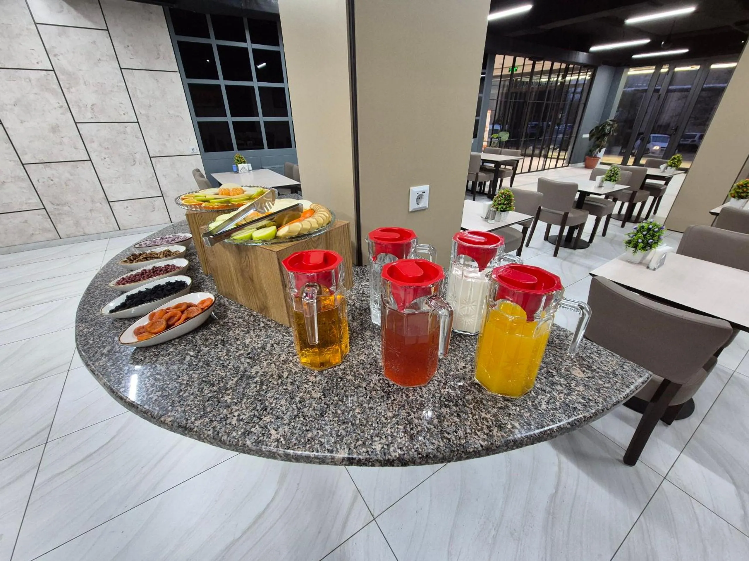 Food and drinks in Art Air hotel