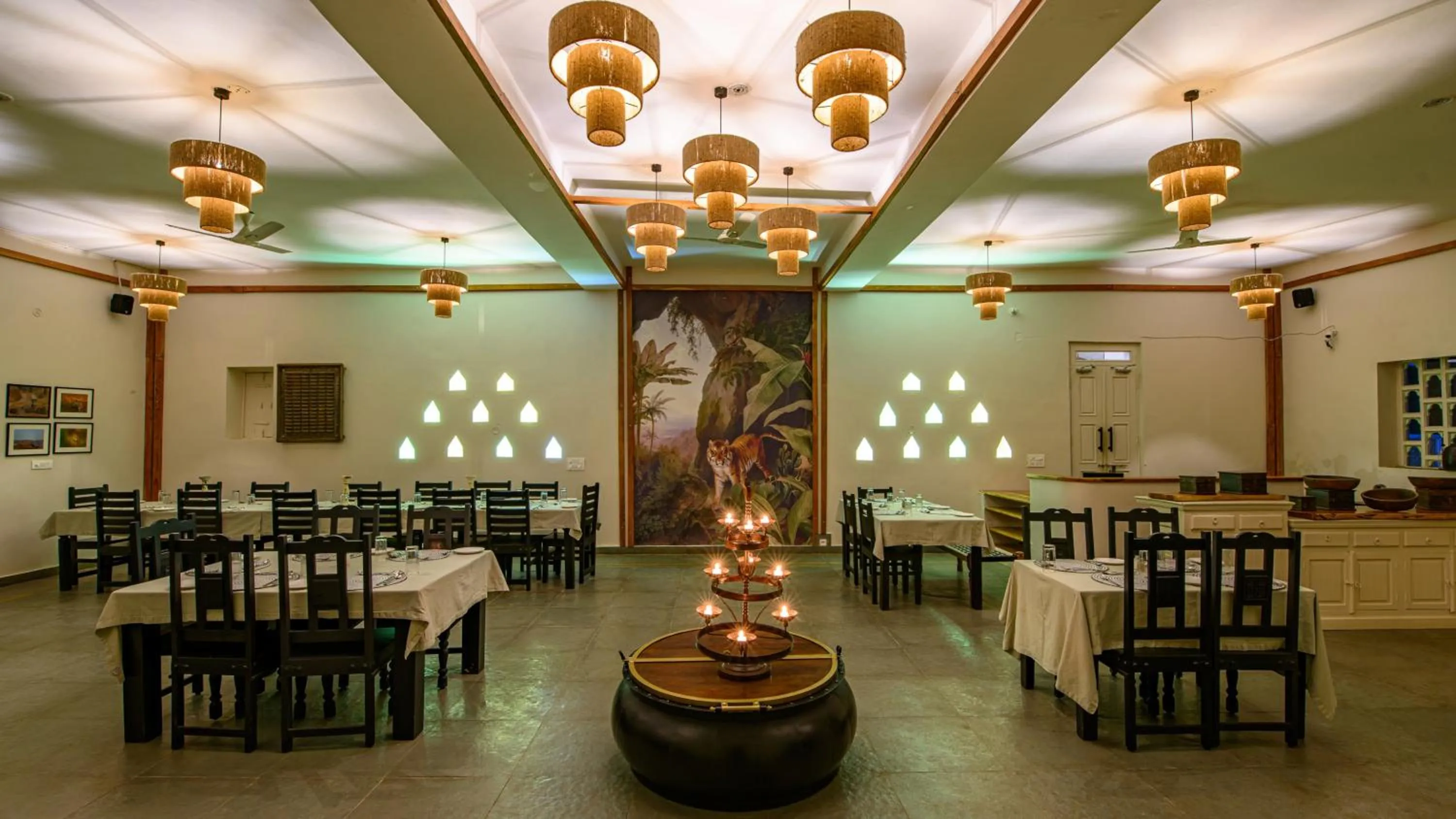 Restaurant/places to eat in Utsav Camp Sariska