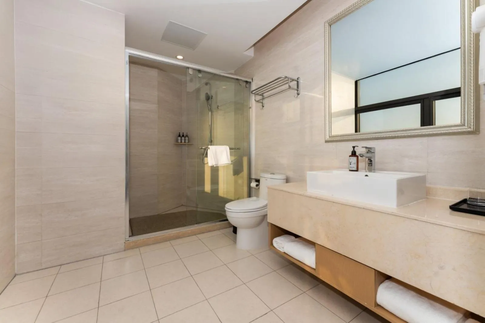 Vienna International Hotel Shanghai Hongqiao International Exhibition Center Cao'an Road Branch