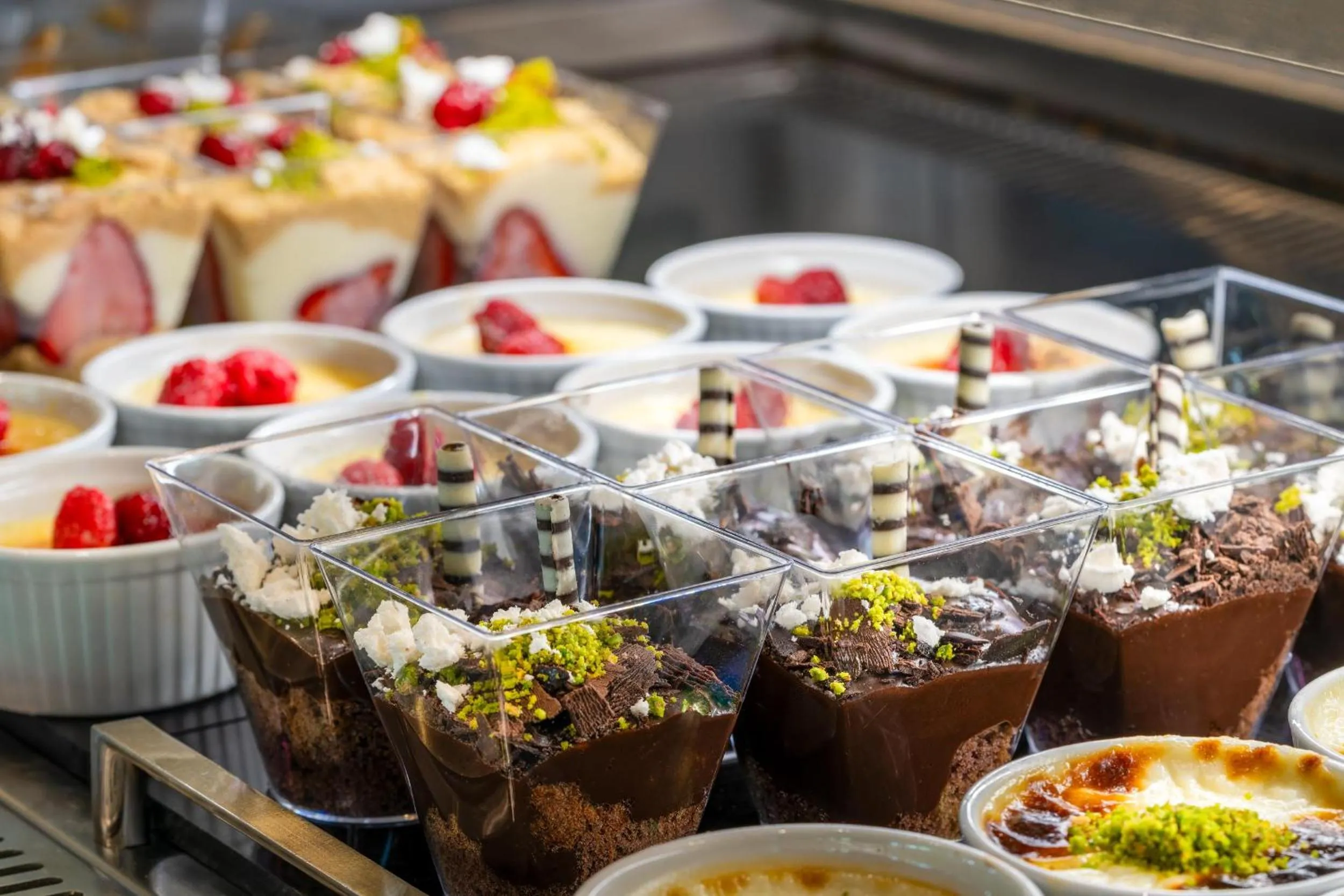 Restaurant/places to eat in Trendy Lara