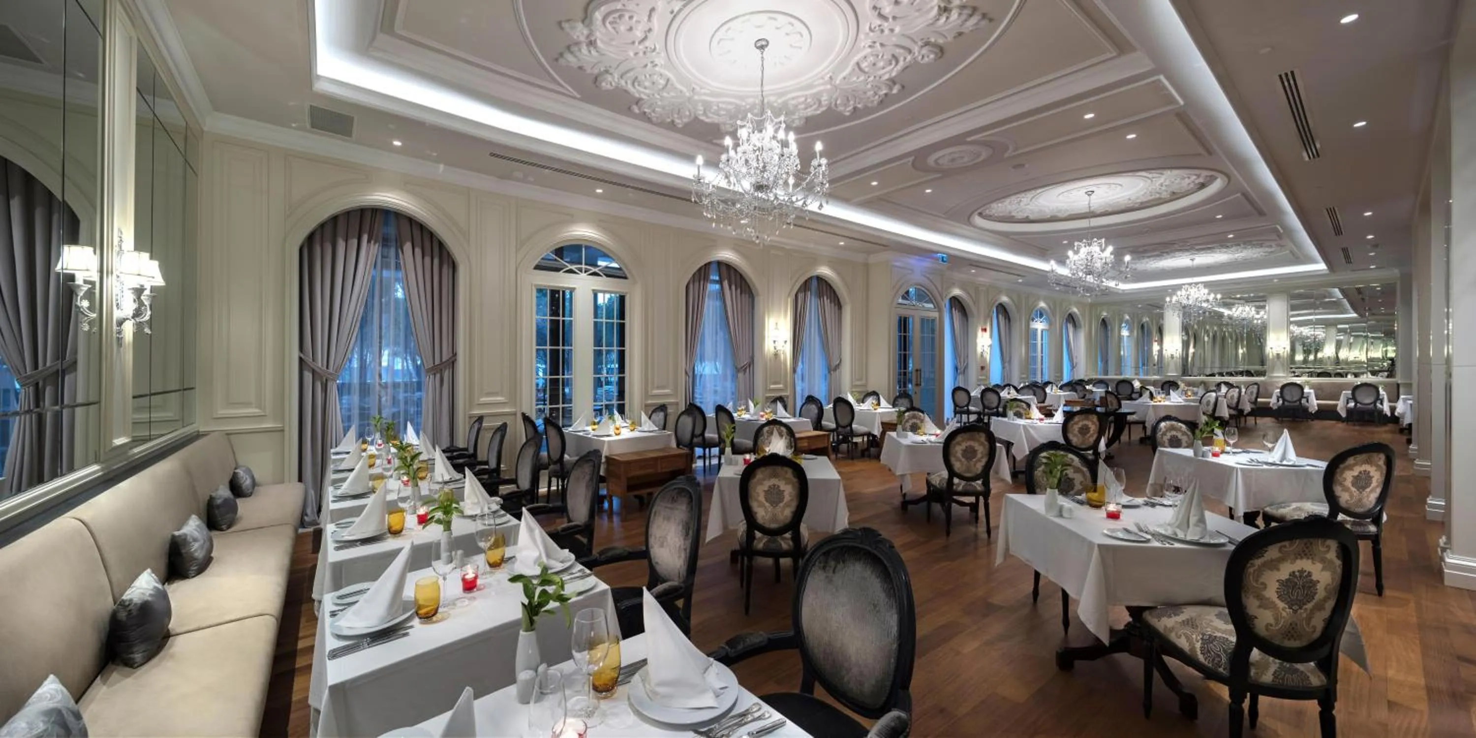 Restaurant/places to eat in Trendy Lara