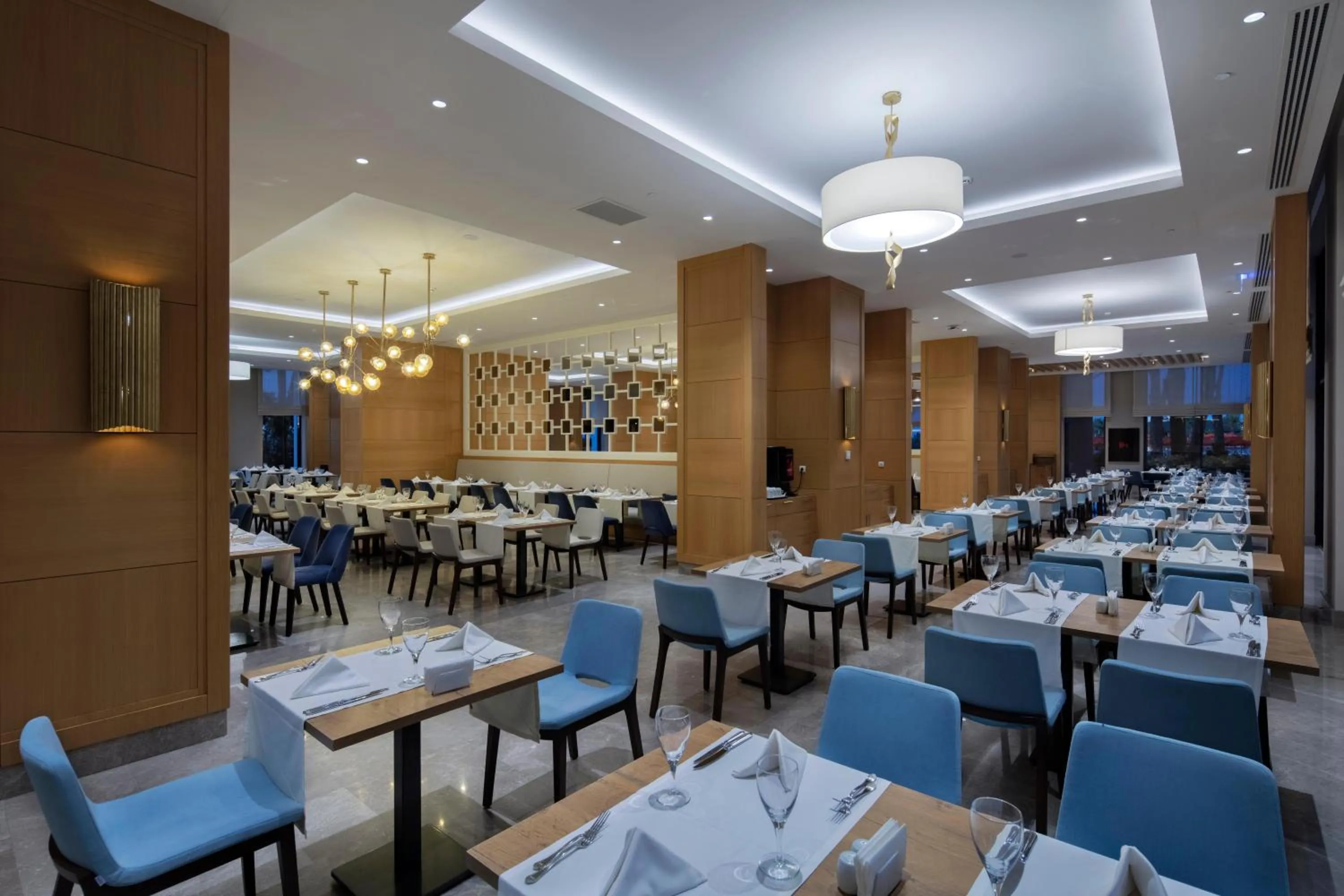 Restaurant/places to eat in Trendy Lara