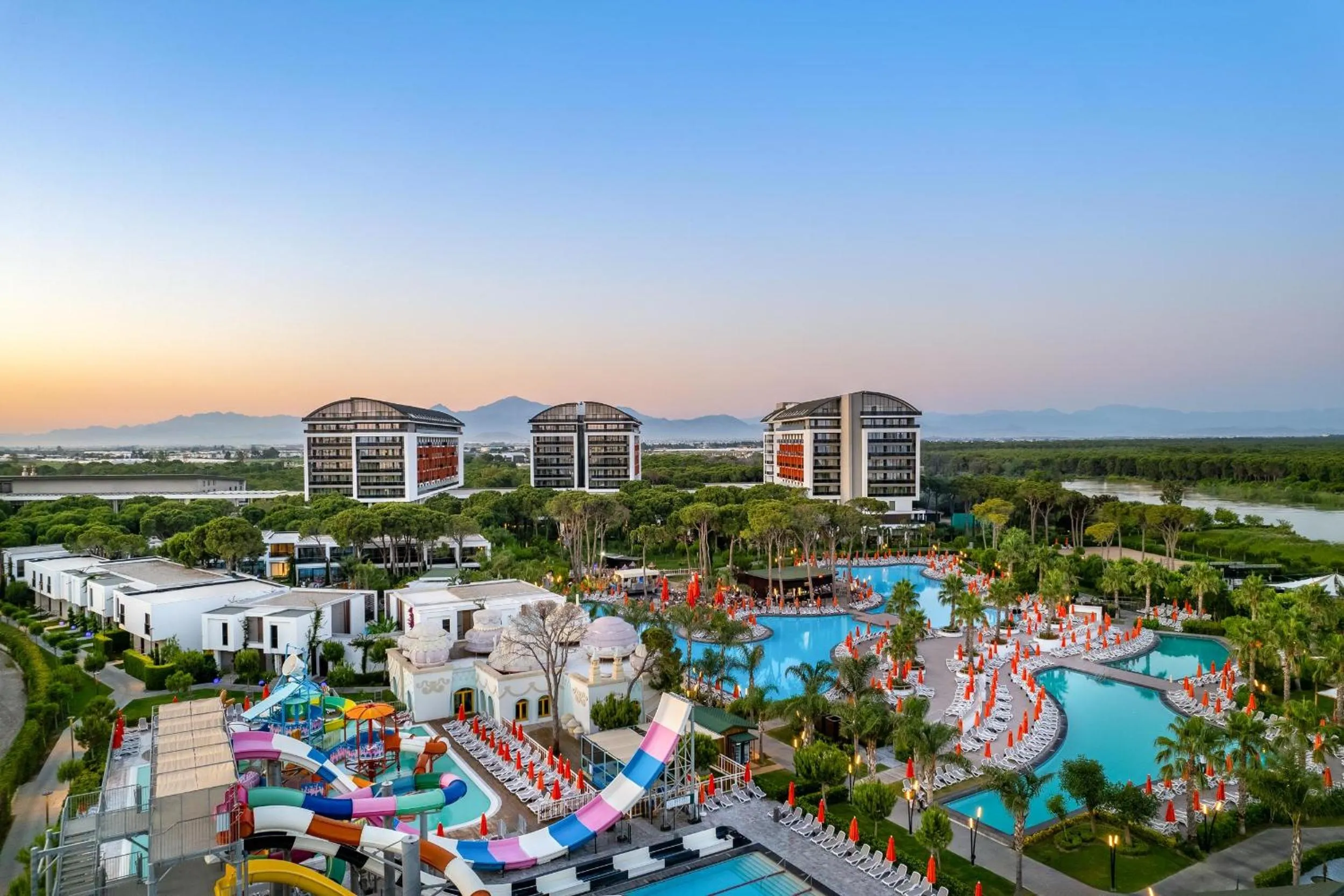 Property building in Trendy Lara