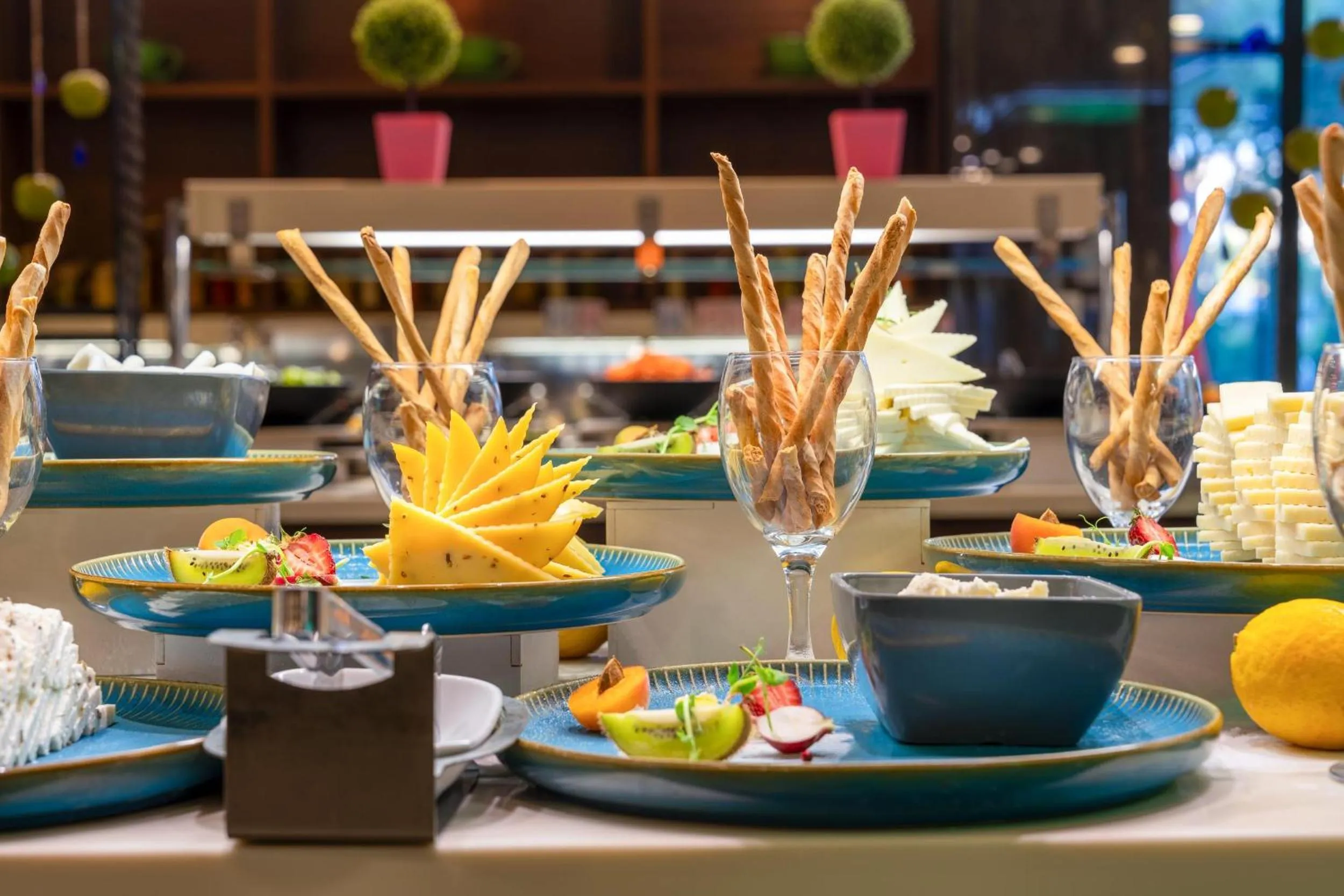 Restaurant/places to eat in Trendy Lara