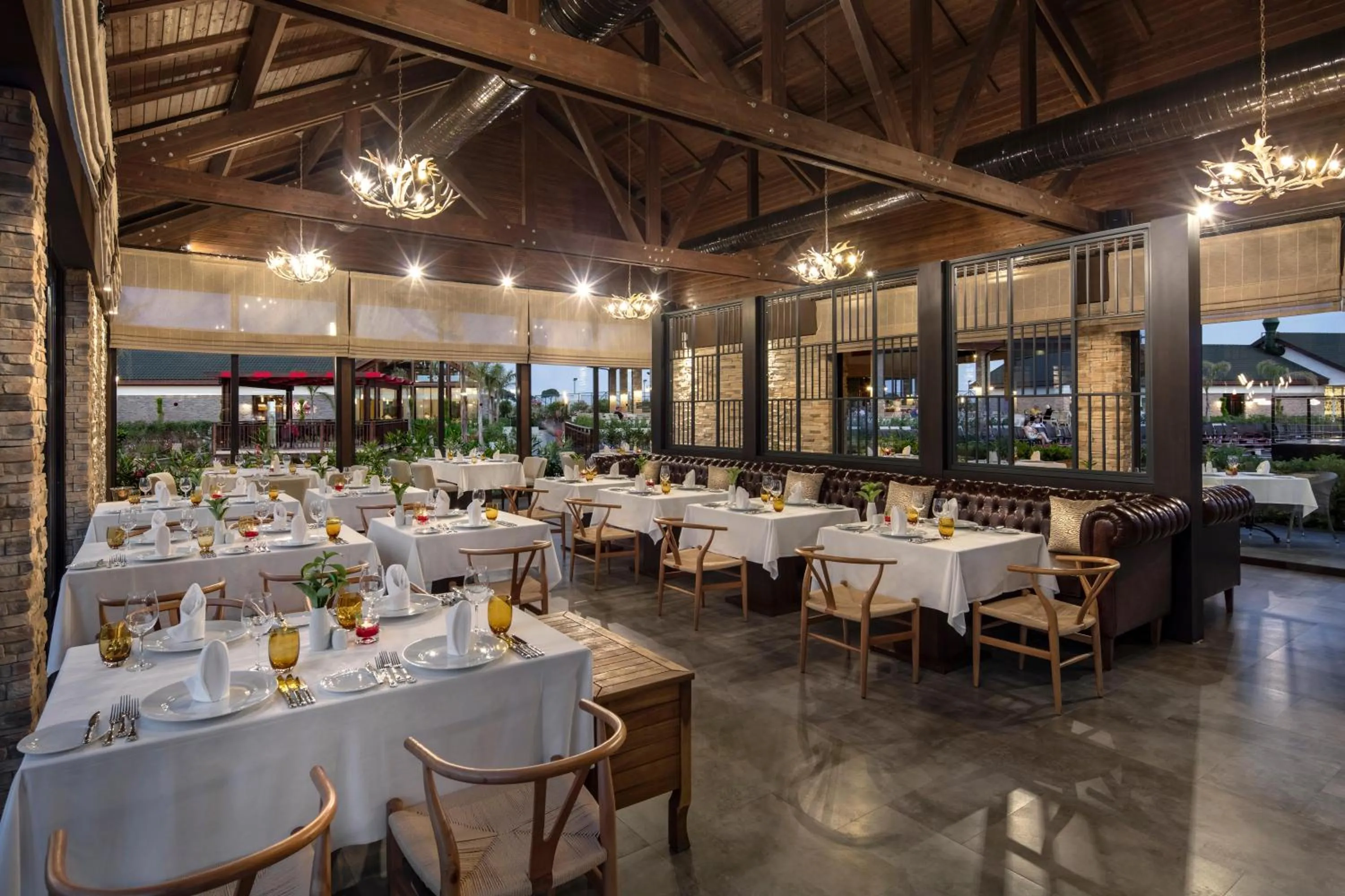 Restaurant/places to eat in Trendy Lara