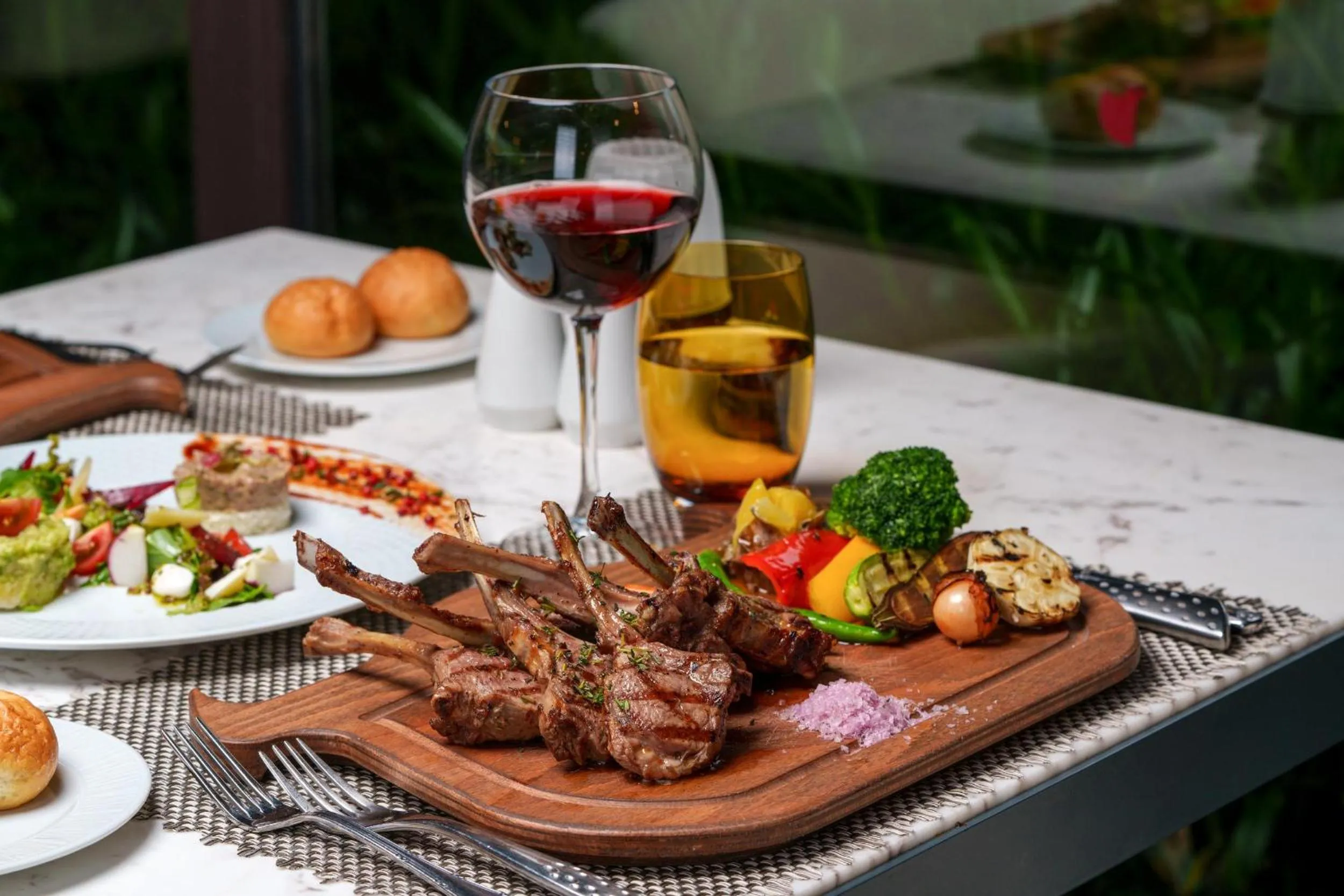 Restaurant/places to eat in Trendy Lara