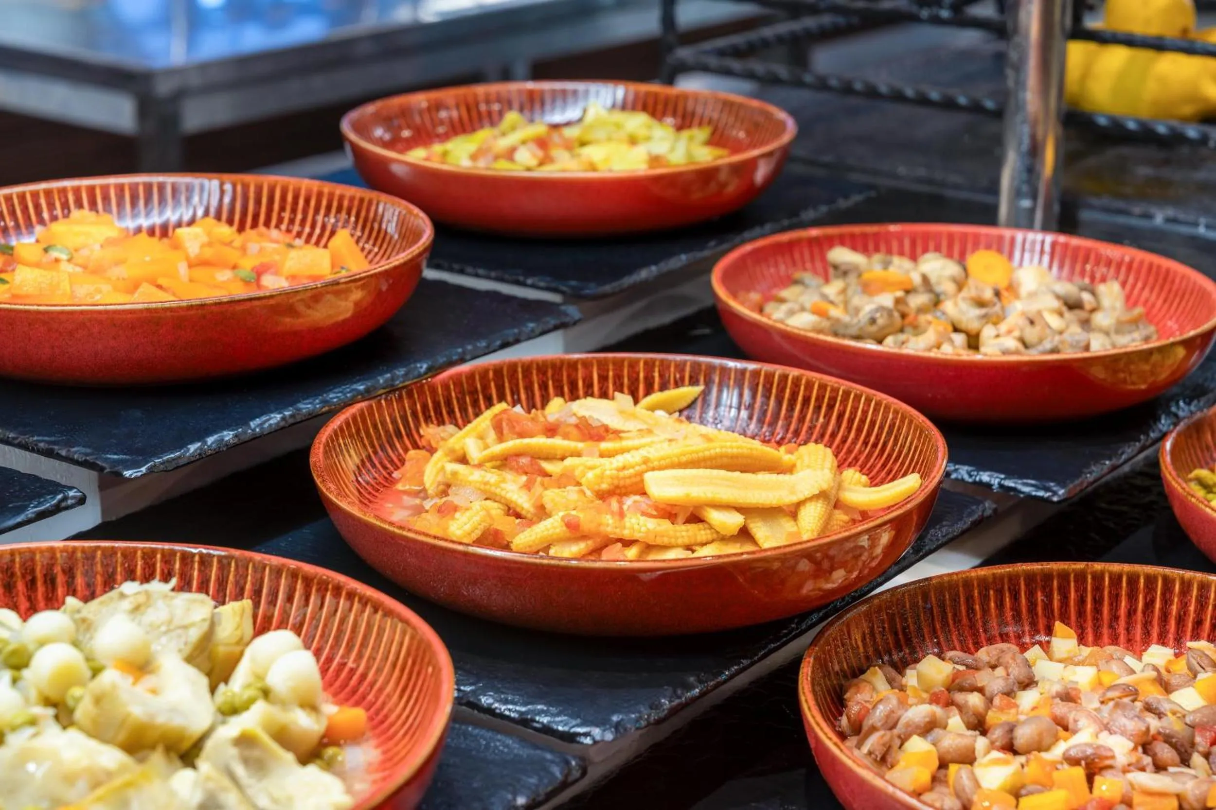 Restaurant/places to eat in Trendy Lara