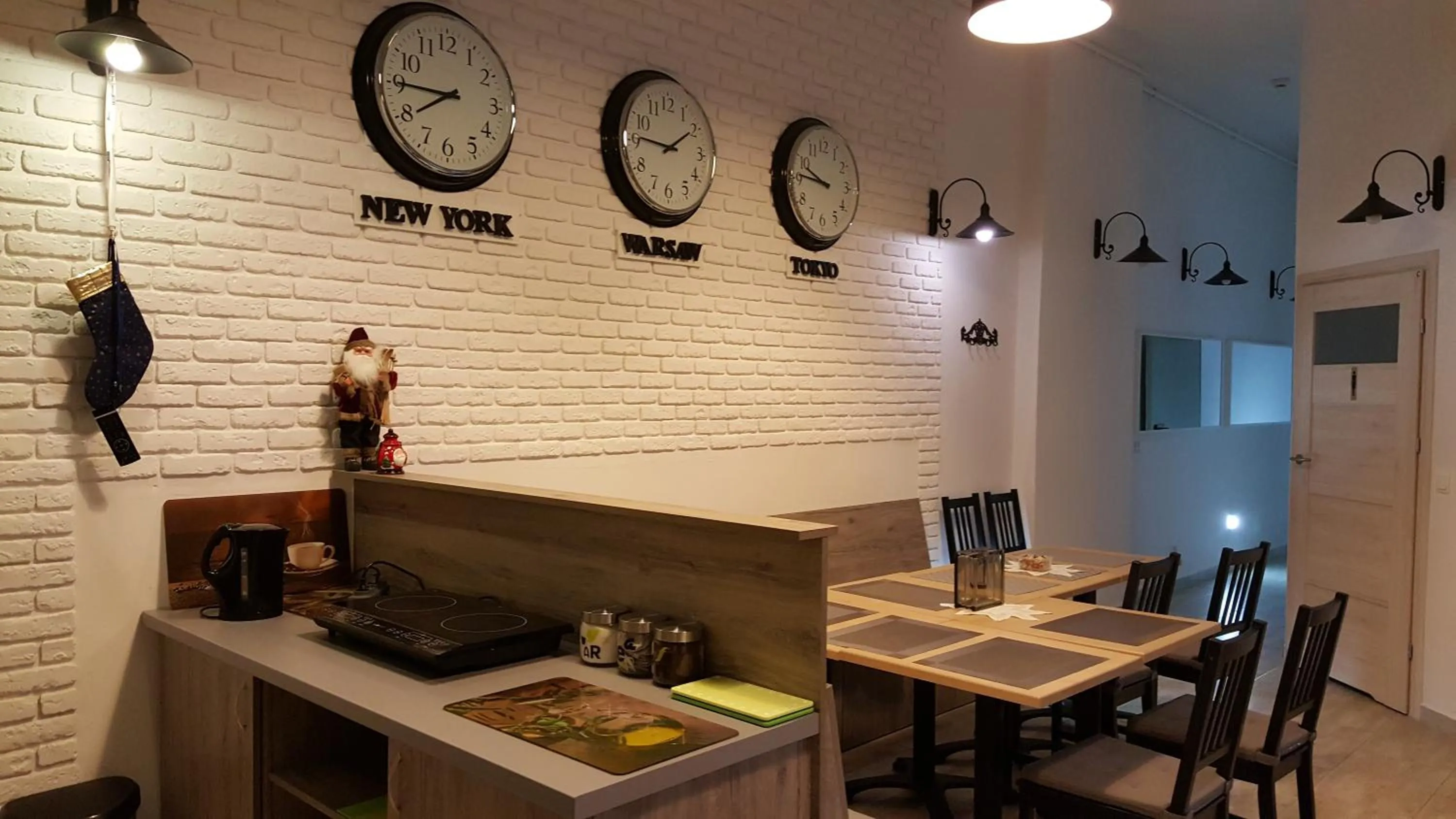 Communal kitchen in Hostel Lwowska 11