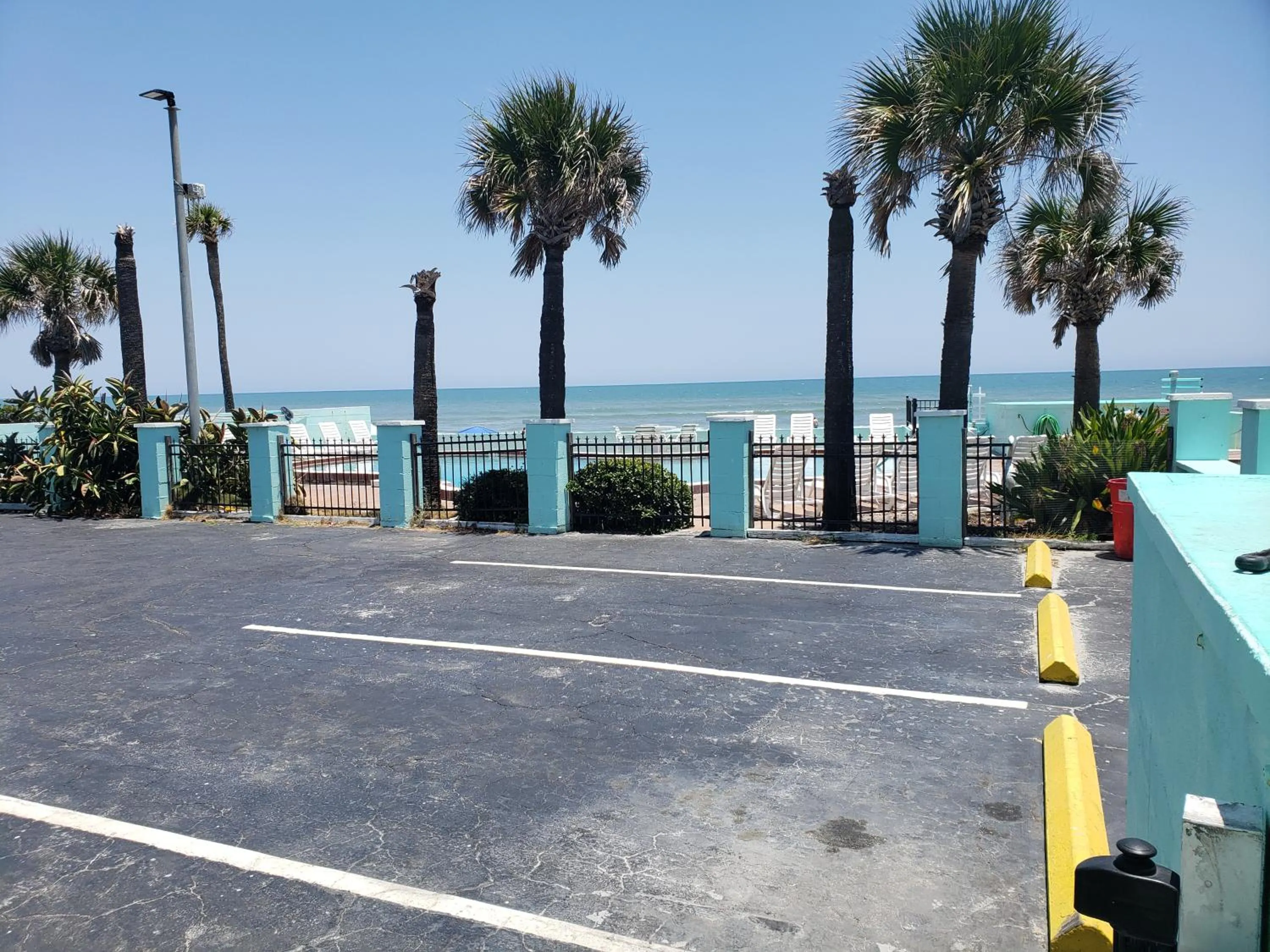 Parking in SeaScape Inn - Daytona Beach Shores