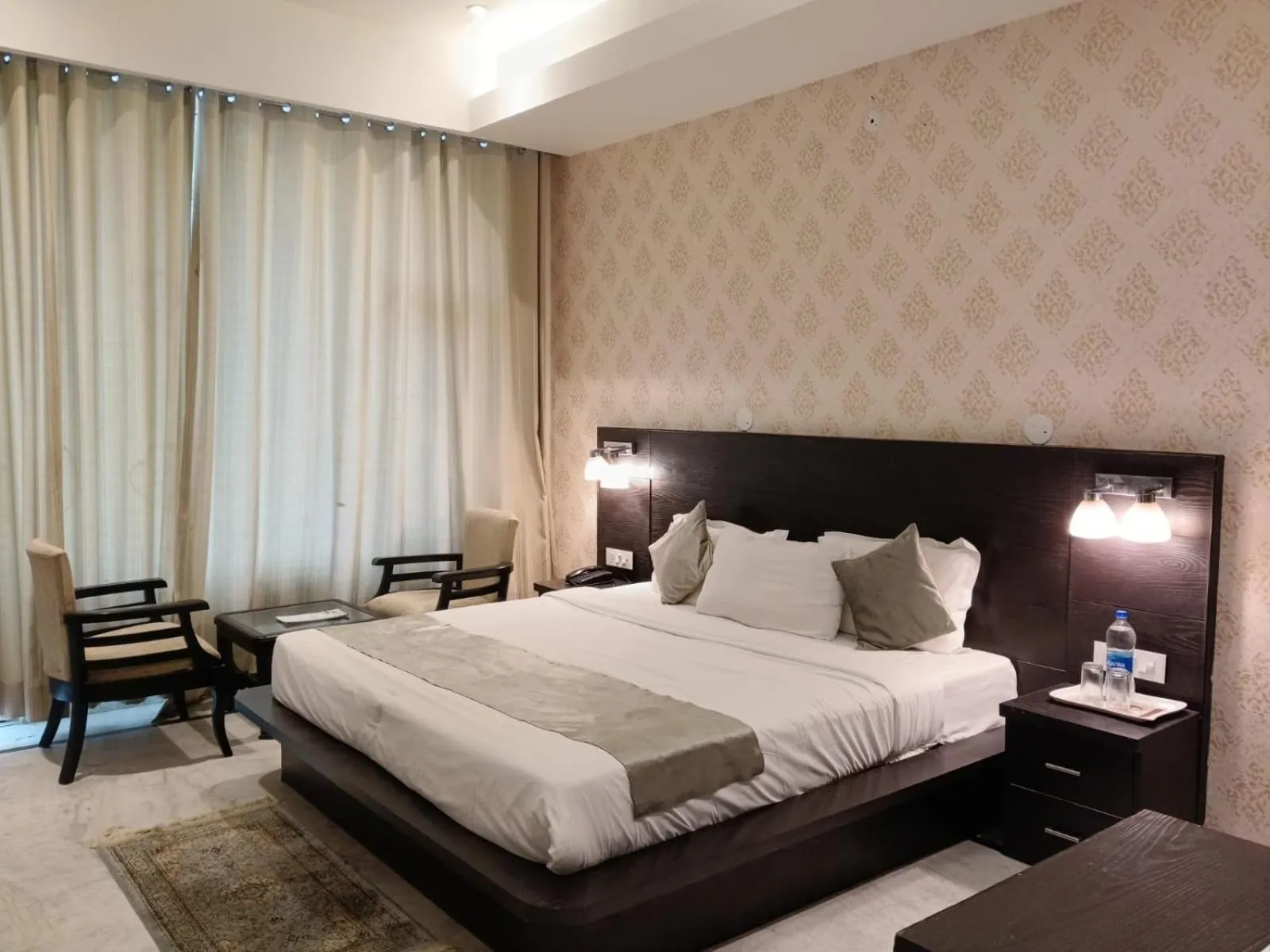 Bed in Kamal Residency