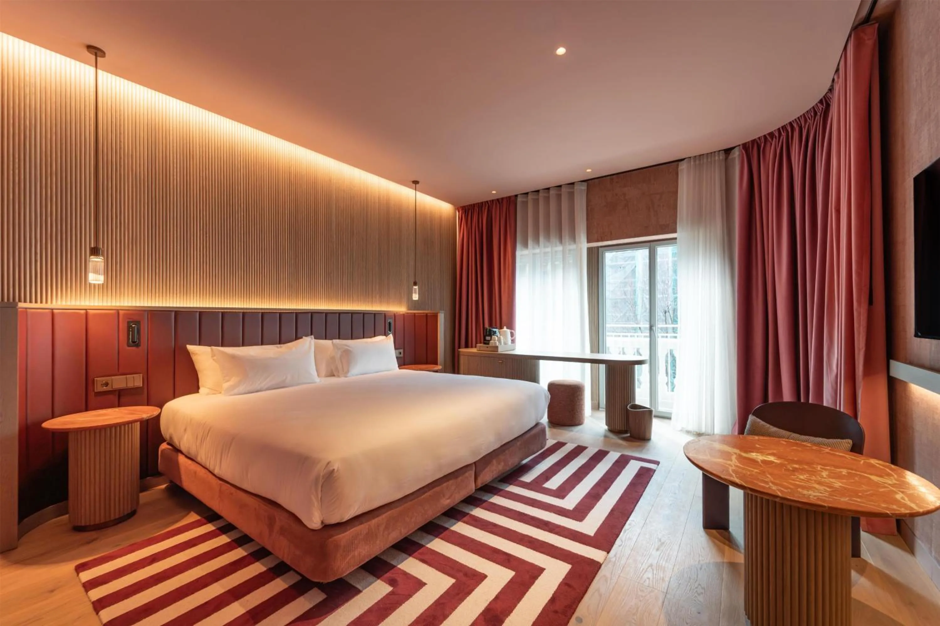 King Room with Grand Stalls and Balcony in Hotel Palacio Bellas Artes San Sebastian, Curio Collection by Hilton
