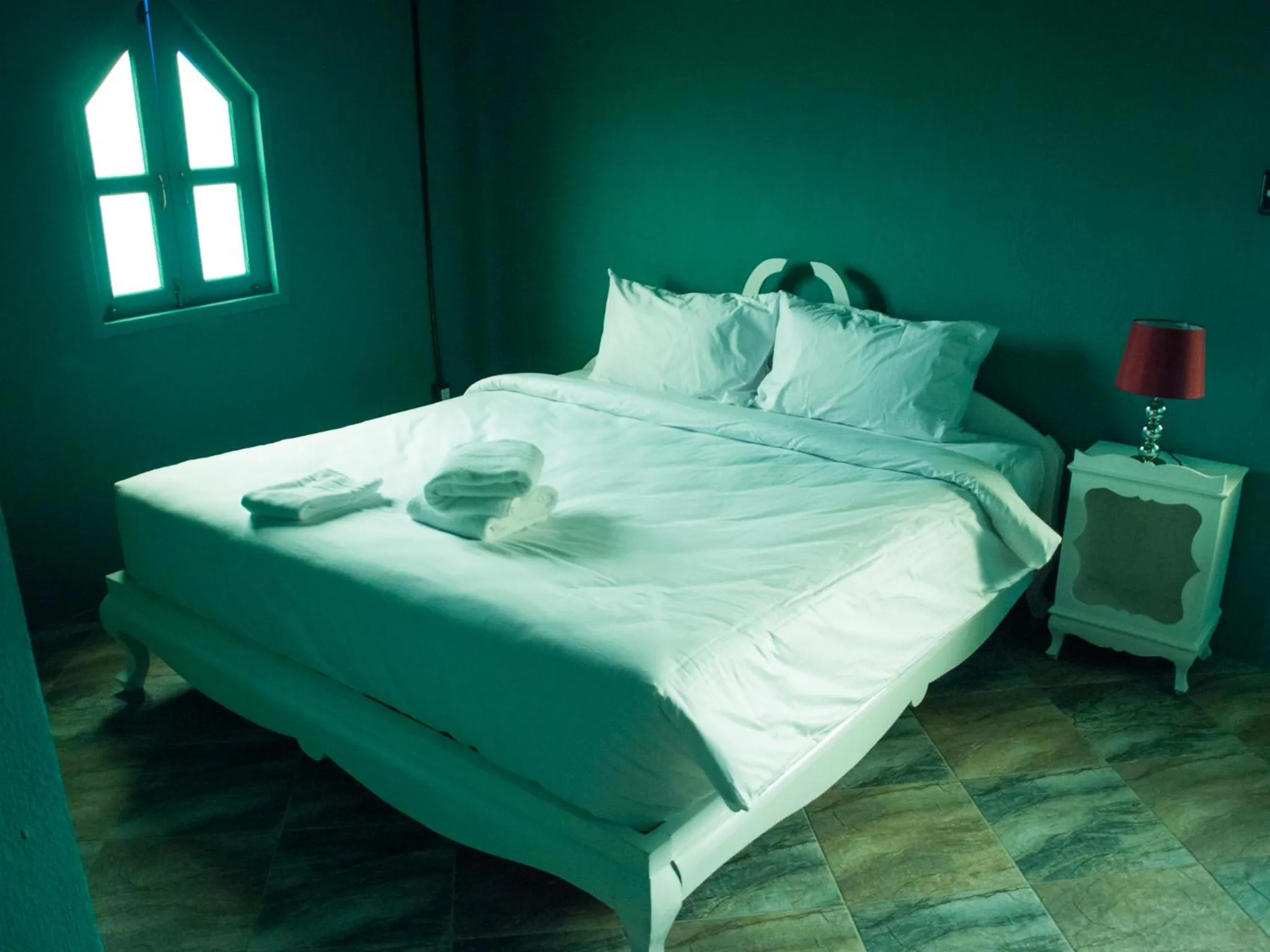 Shower, Bed in Casacool Hotel