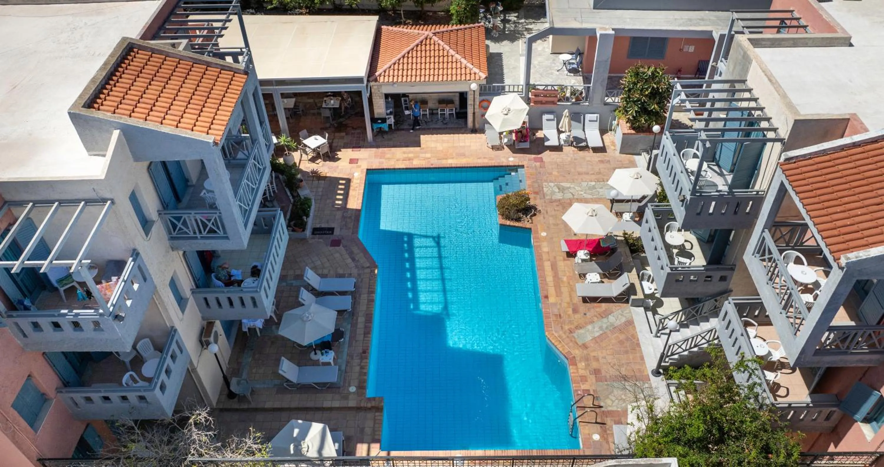 Property building in Marilisa Hotel