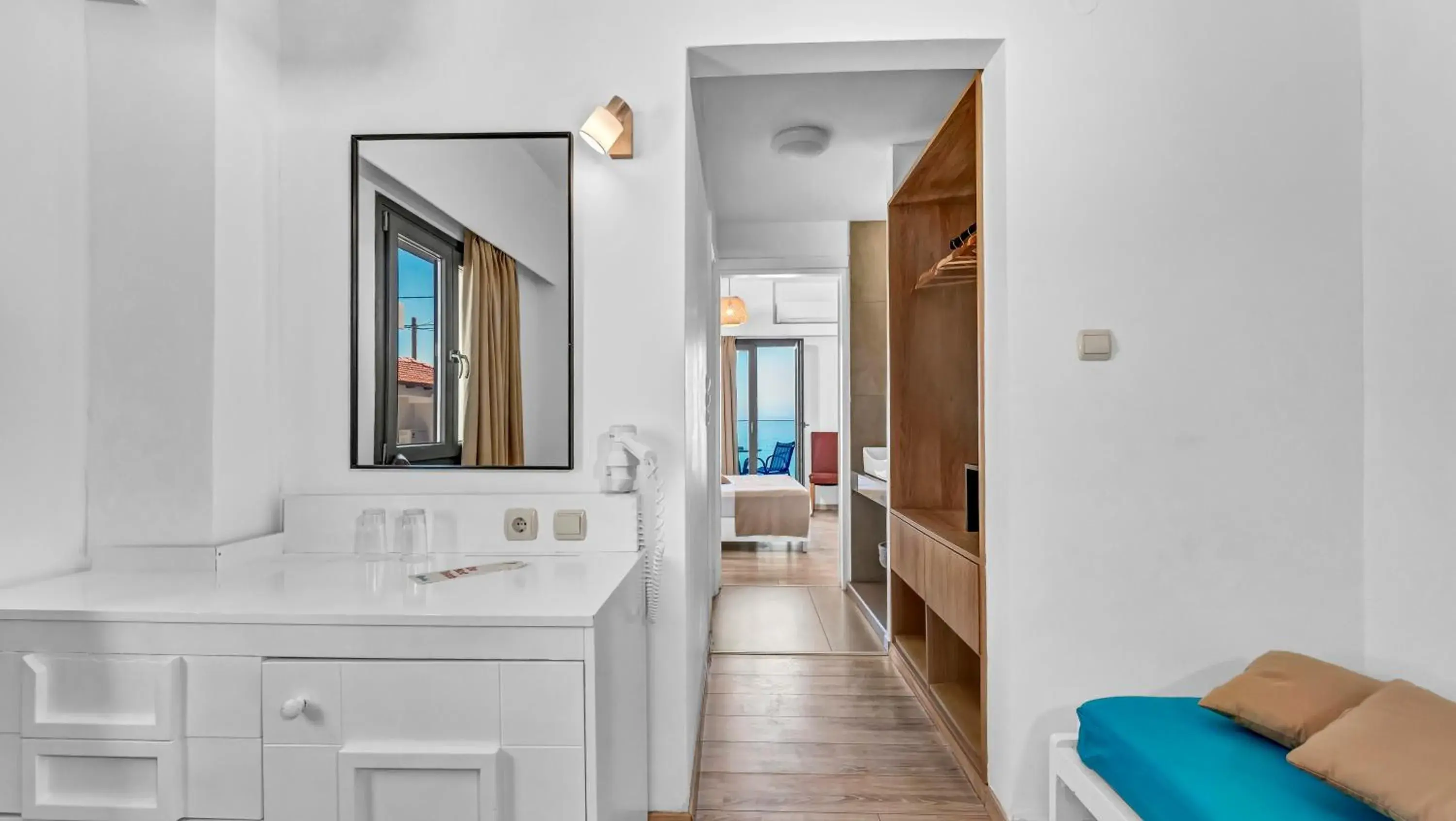 Family Room 1 Bedroom & Living Room in Sunset Beach Hotel Family Room 1 Bedroom & Living Room in Sunset Beach Hotel